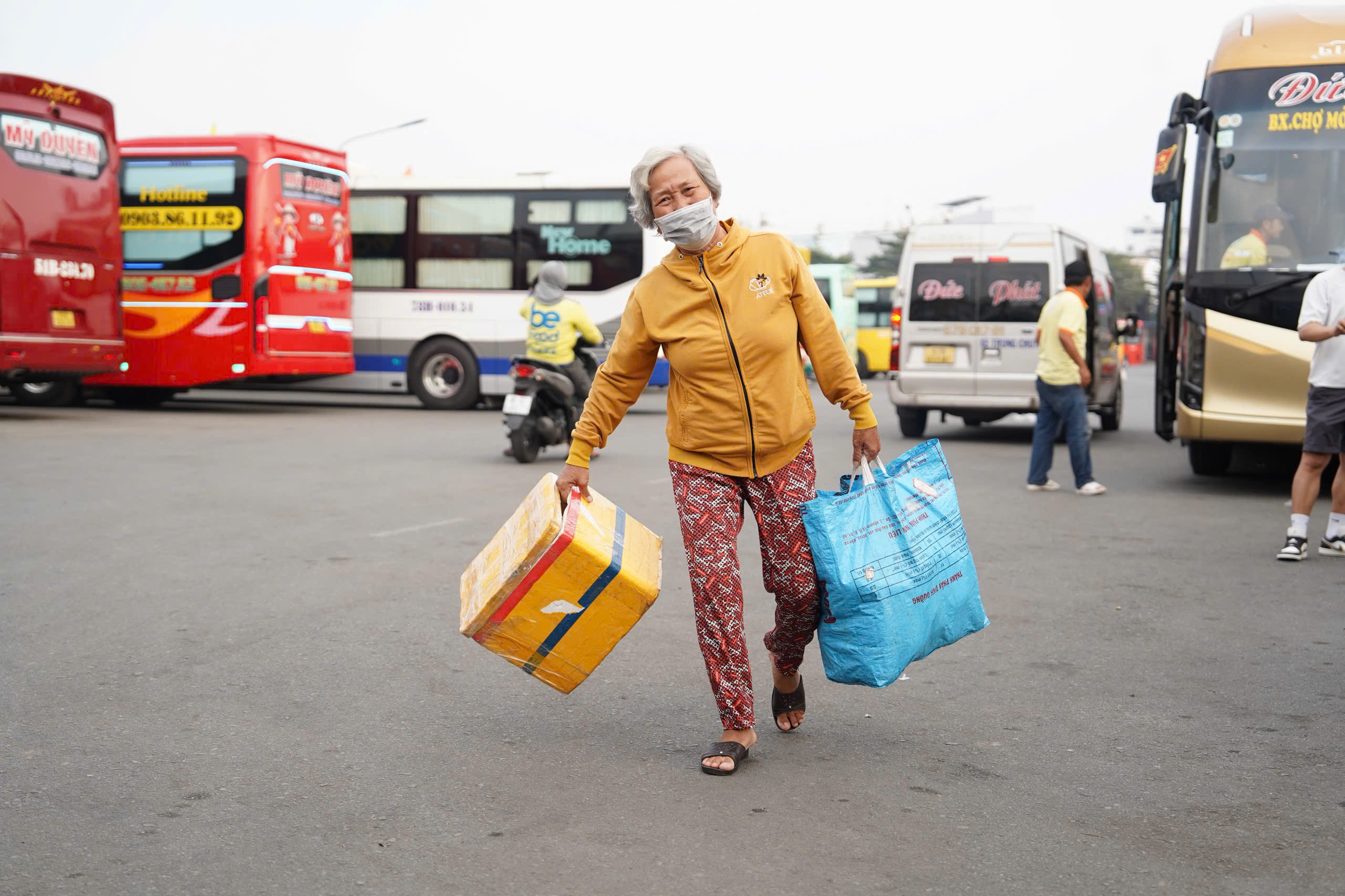 TP.HCM &ldquo;căng m&igrave;nh&rdquo; chiều cuối năm, giao th&ocirc;ng cửa ng&otilde; v&agrave; s&acirc;n bay c&ugrave;ng l&uacute;c tăng &aacute;p lực- Ảnh 11.