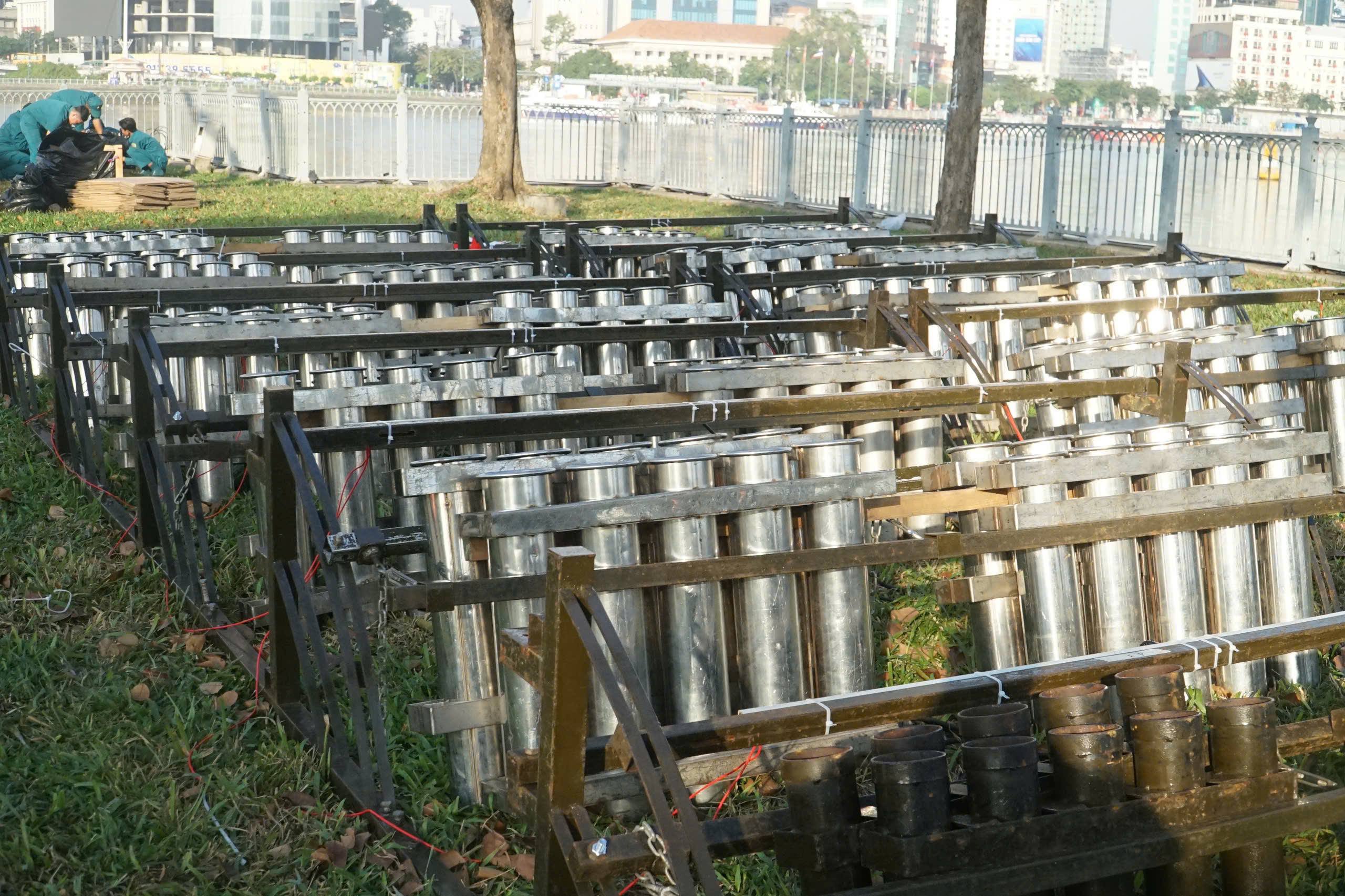 TP.HCM: Ho&agrave;n thiện trận địa ph&aacute;o hoa, sẵn s&agrave;ng đ&oacute;n năm mới 2026- Ảnh 3.