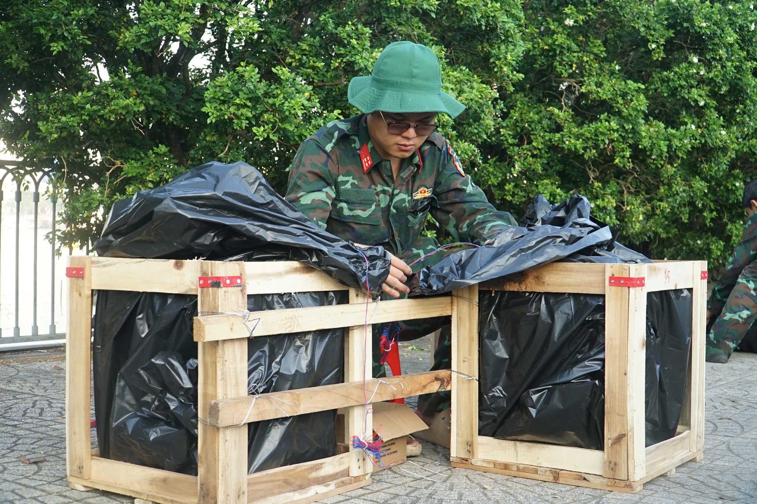 TP.HCM: Ho&agrave;n thiện trận địa ph&aacute;o hoa, sẵn s&agrave;ng đ&oacute;n năm mới 2026- Ảnh 6.