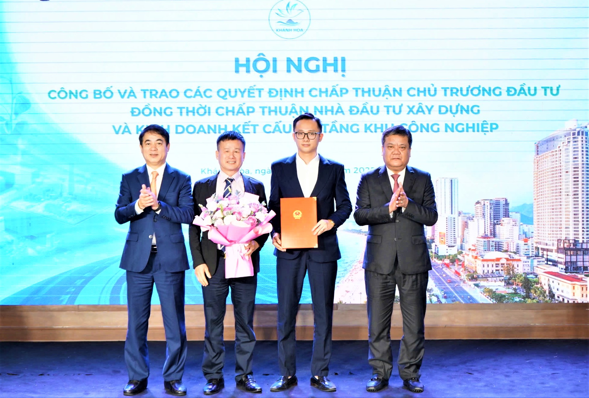 Khánh Hòa chấp thuận chủ trương đầu tư ba dự án khu công nghiệp trọng điểm- Ảnh 2.