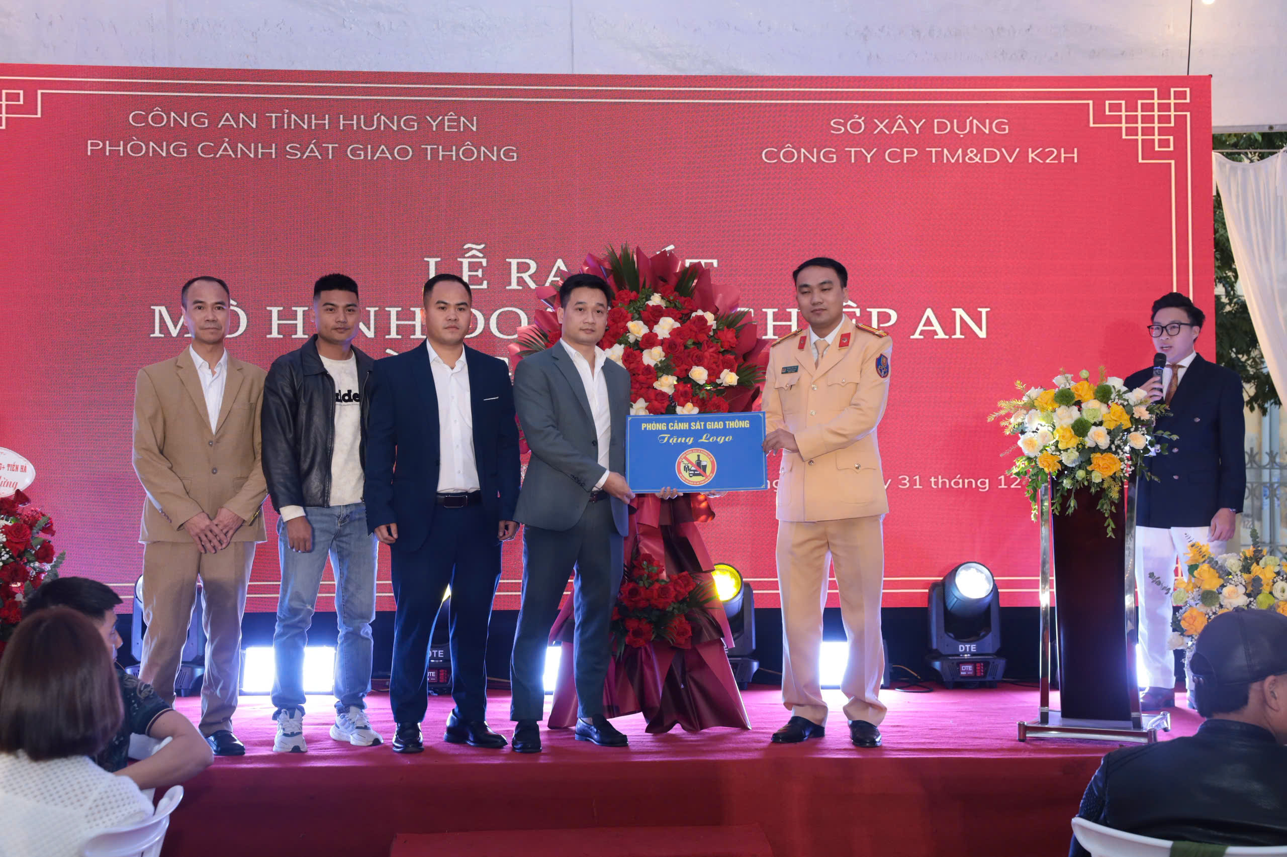 Ra mắt mô hình “Doanh nghiệp an toàn giao thông” tại Hưng Yên- Ảnh 2. Ra mắt mô hình “Doanh nghiệp an toàn giao thông” tại Hưng Yên- Ảnh 2.