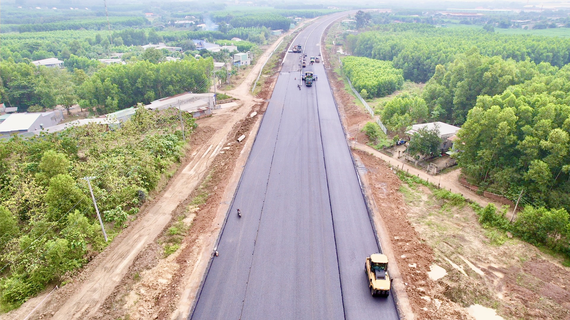 Diện mạo mới nhất cao tốc Biên Hòa - Vũng Tàu nối liền Đồng Nai với TP.HCM- Ảnh 5. Diện mạo mới nhất cao tốc Biên Hòa - Vũng Tàu nối liền Đồng Nai với TP.HCM- Ảnh 5.