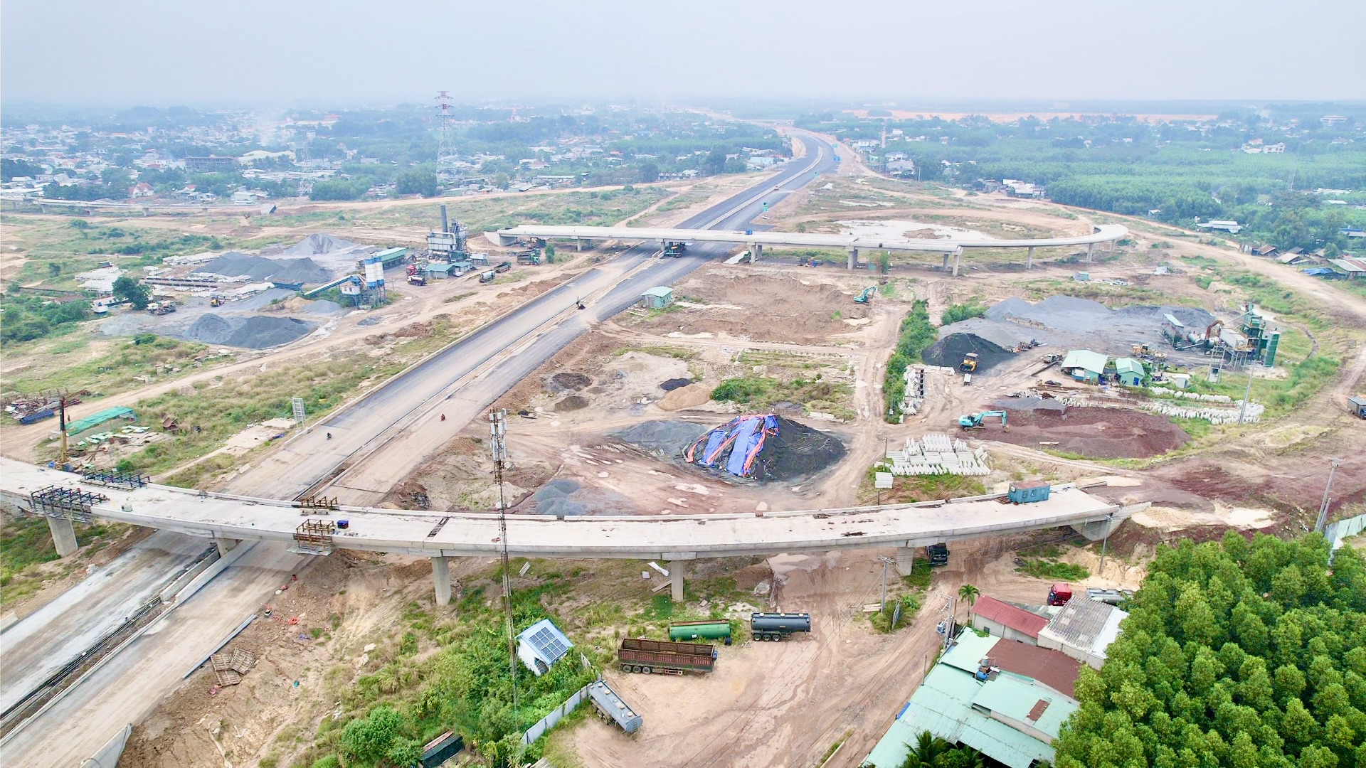 Diện mạo mới nhất cao tốc Biên Hòa - Vũng Tàu nối liền Đồng Nai với TP.HCM- Ảnh 6. Diện mạo mới nhất cao tốc Biên Hòa - Vũng Tàu nối liền Đồng Nai với TP.HCM- Ảnh 6.