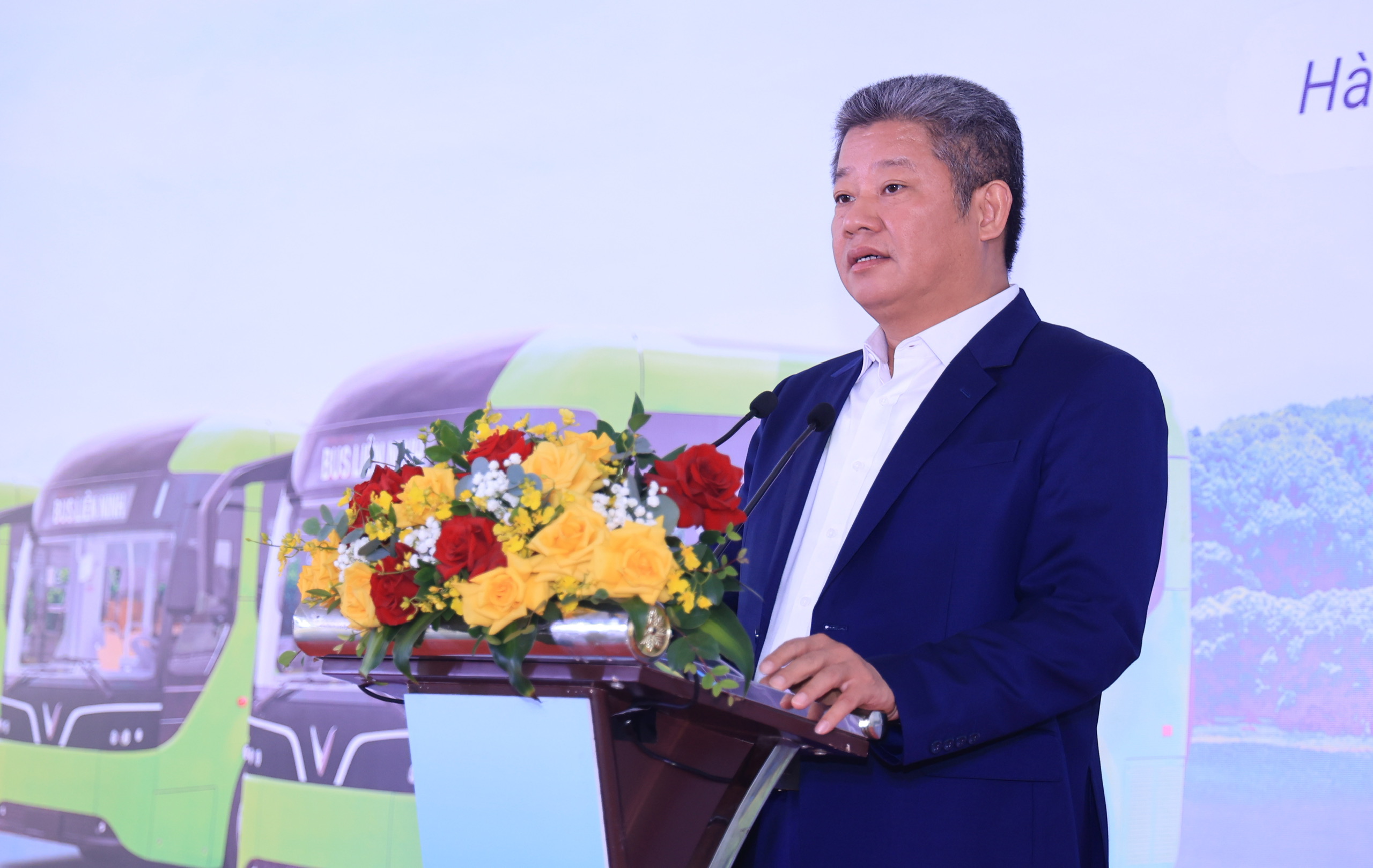 Hà Nội thêm một doanh nghiệp chuyển đổi toàn bộ xe xăng sang xe buýt điện- Ảnh 3.