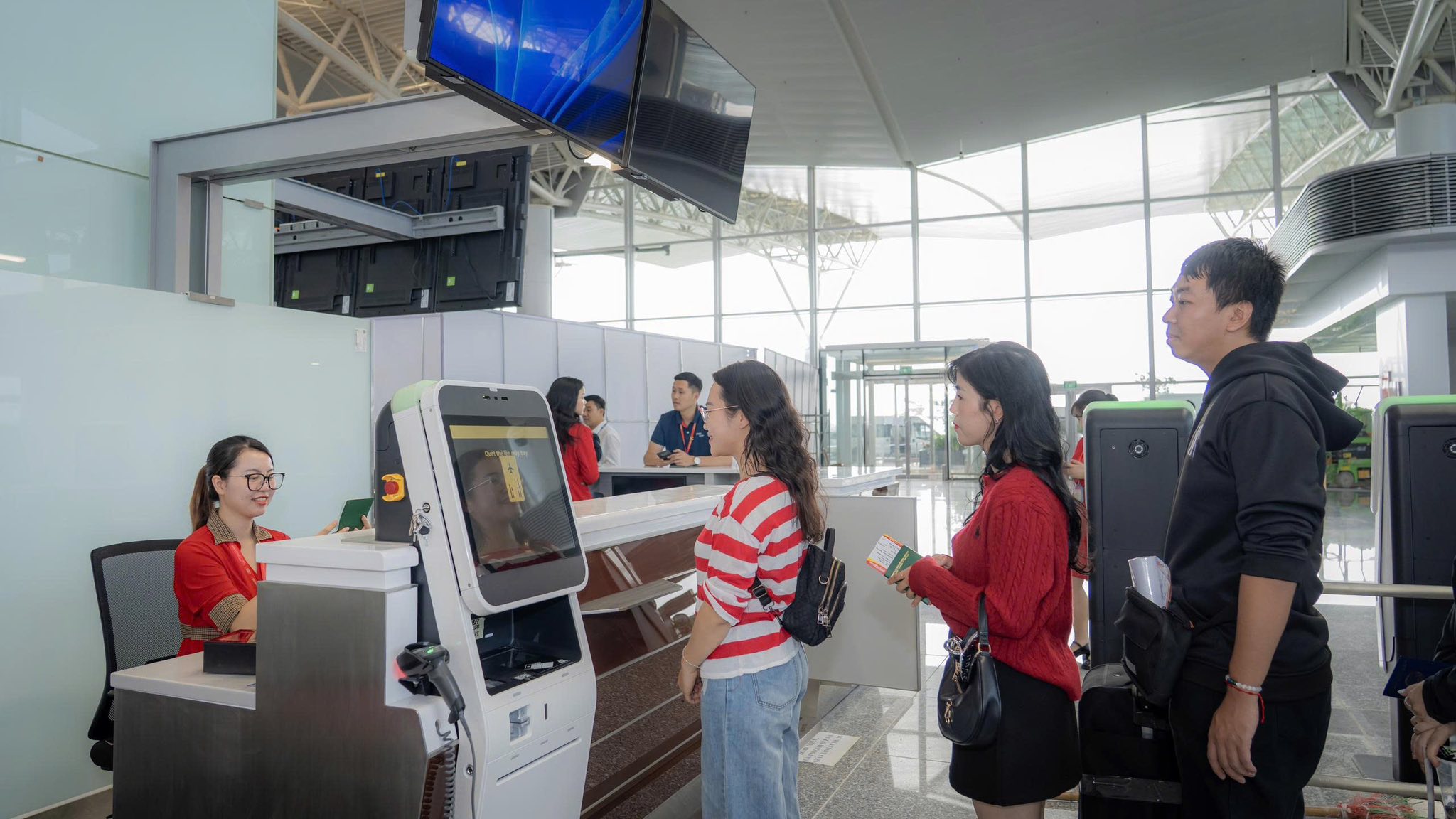 Thử nghiệm khai thác với các chuyến bay giả định tại khu vực mở rộng nhà ga T2 Nội Bài- Ảnh 2.