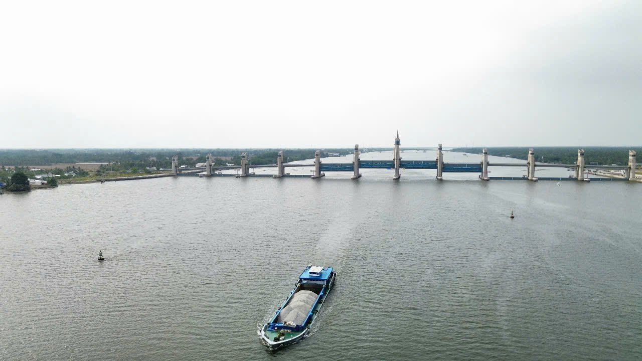 Cảng vụ Đường thủy nội địa khu vực IV đảm bảo an toàn cảng bến, tuyến luồng- Ảnh 1.