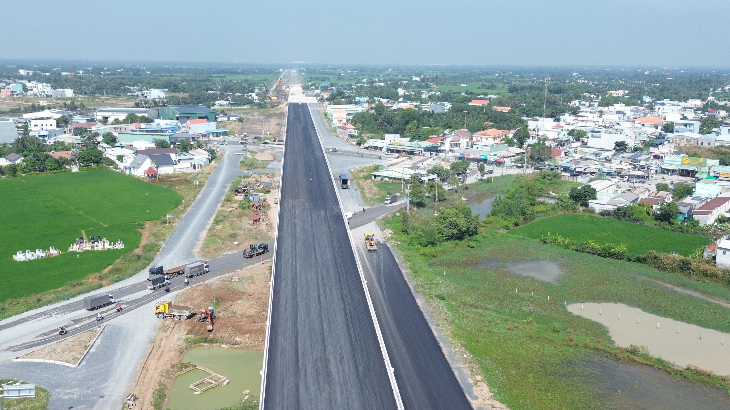 "Siêu nút giao" nối 3 tuyến cao tốc ở cửa ngõ TP.HCM, trước ngày thông xe- Ảnh 8. "Siêu nút giao" nối 3 tuyến cao tốc ở cửa ngõ TP.HCM, trước ngày thông xe- Ảnh 8.