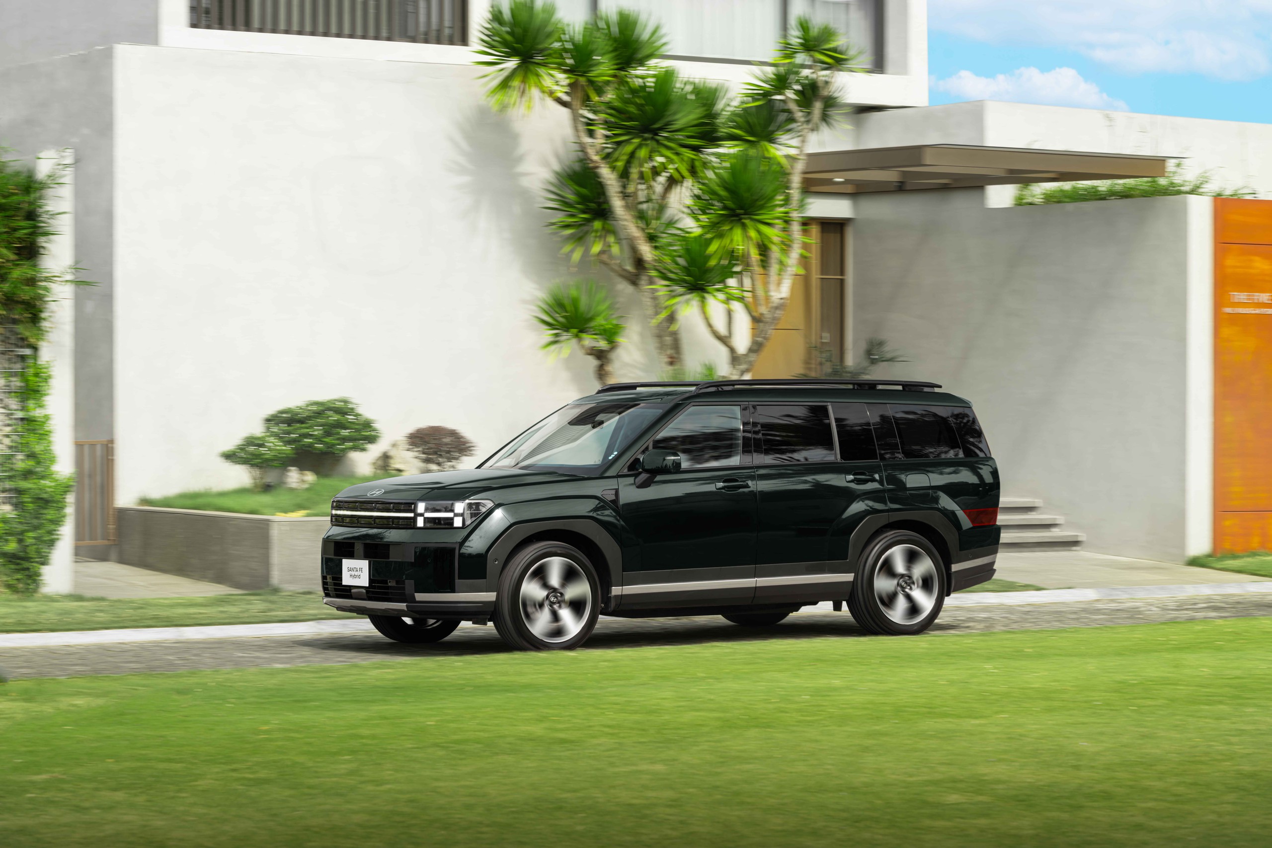 Hyundai SantaFe Hybrid và Lynk & Co 08: Chọn hiệu suất vượt trội hay 7 chỗ thực dụng?- Ảnh 13. Hyundai SantaFe Hybrid và Lynk & Co 08: Chọn hiệu suất vượt trội hay 7 chỗ thực dụng?- Ảnh 13.