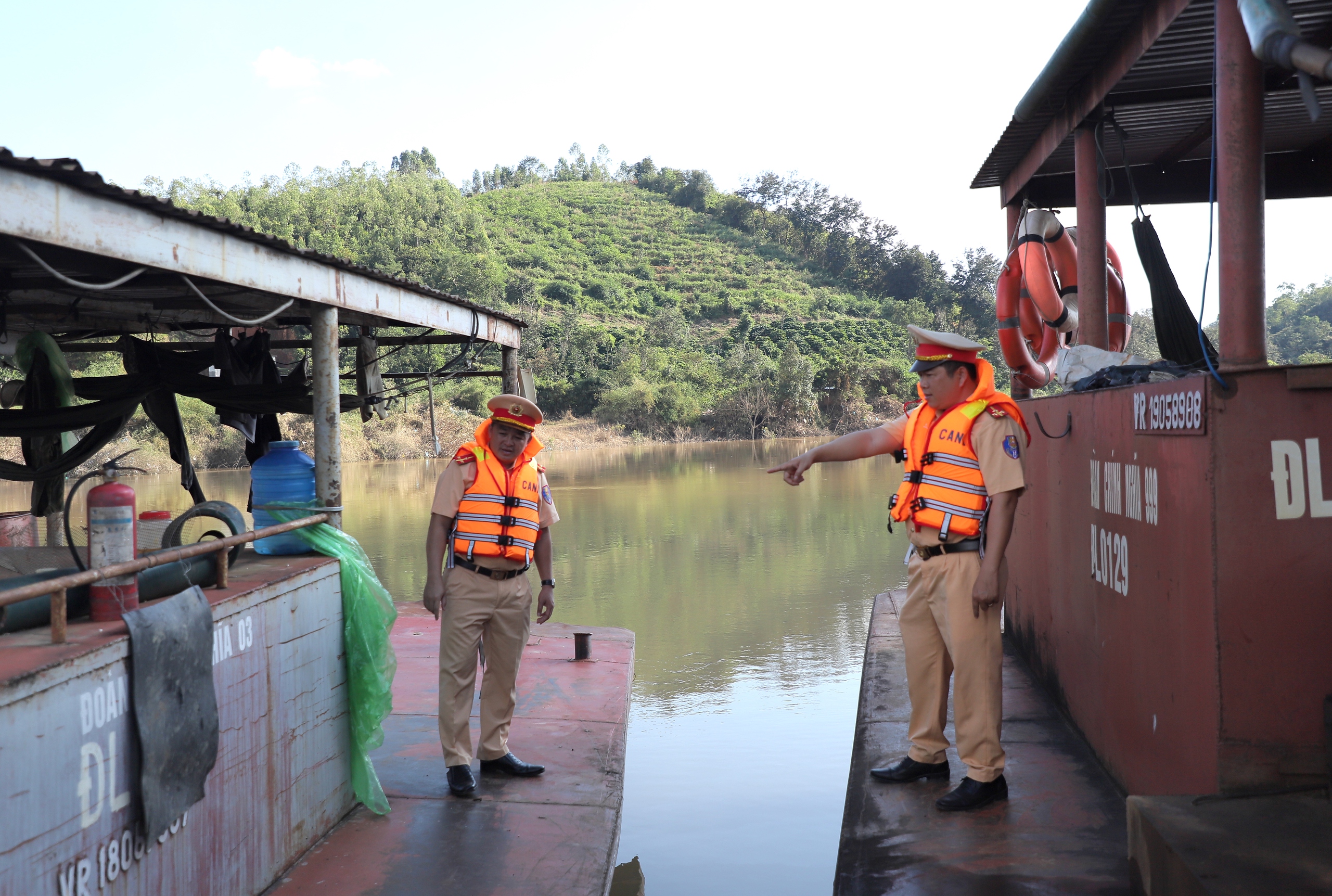 Đắk Lắk: Siết chặt quản lý an toàn giao thông đường thủy- Ảnh 3.