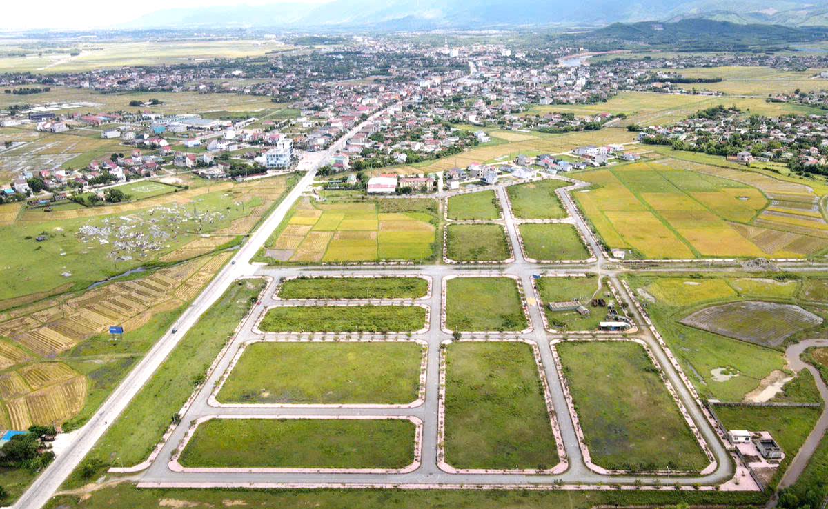 Khu đô thị hơn 10 năm chậm triển khai tại Hà Tĩnh thu hút sự quan tâm khi mở bán trở lại
- Ảnh 2.