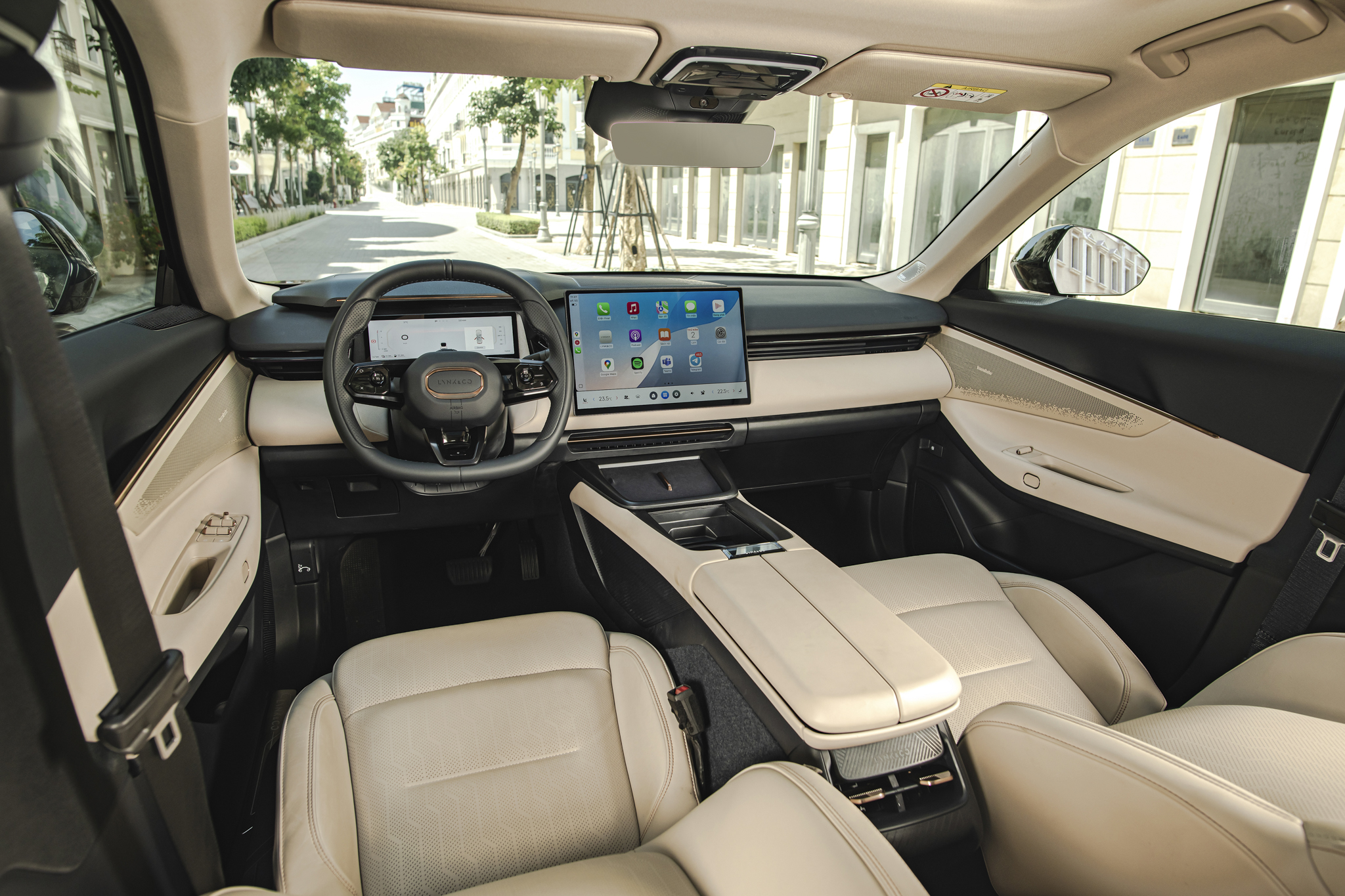 Hyundai SantaFe Hybrid và Lynk & Co 08: Chọn hiệu suất vượt trội hay 7 chỗ thực dụng?- Ảnh 12. Hyundai SantaFe Hybrid và Lynk & Co 08: Chọn hiệu suất vượt trội hay 7 chỗ thực dụng?- Ảnh 12.