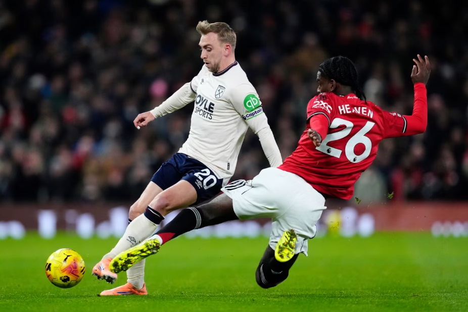 Phung phí cơ hội, MU bị West Ham cầm chân ngay trên sân nhà- Ảnh 1. Phung phí cơ hội, MU bị West Ham cầm chân ngay trên sân nhà- Ảnh 1.