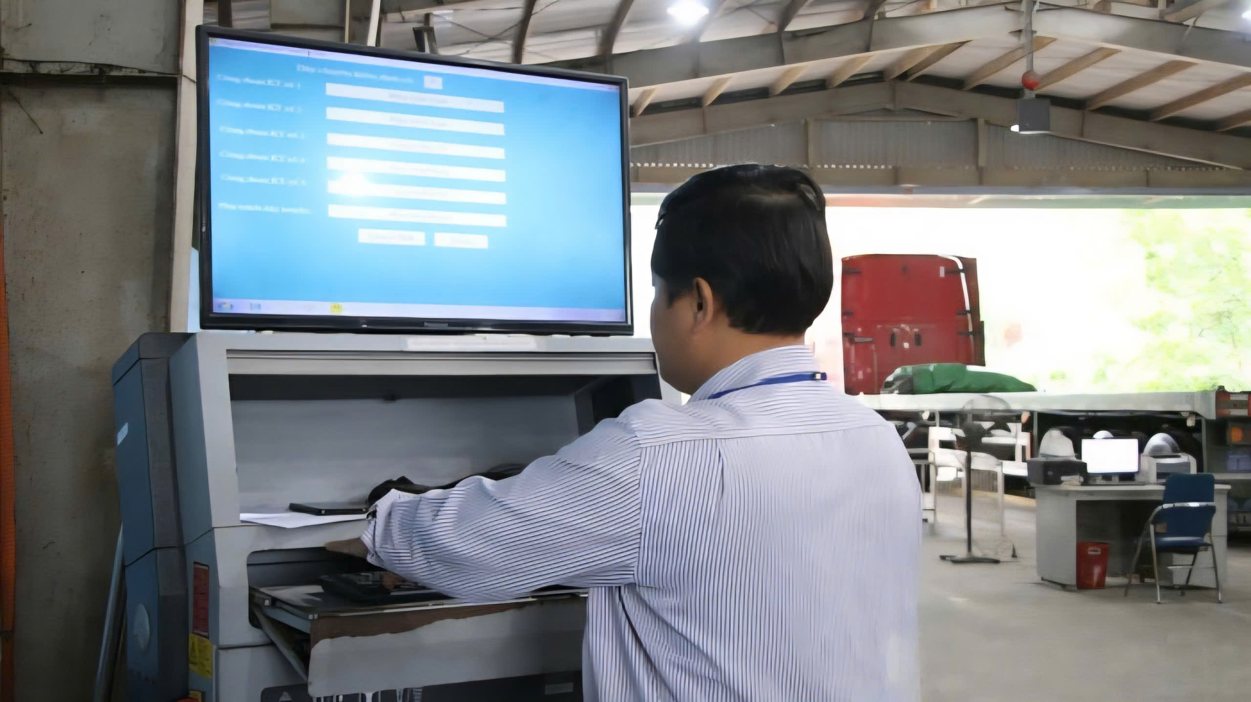 Thông tư 47 giúp người dân tiết kiệm thời gian, chi phí khi đăng kiểm phương tiện- Ảnh 2.