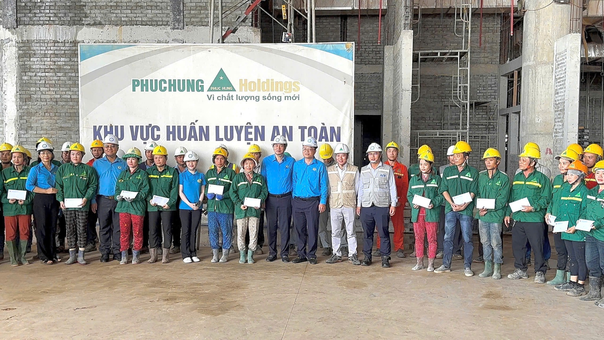 Xây dựng văn hóa an toàn lao động: Sứ mệnh của Công đoàn ngành Xây dựng- Ảnh 2.