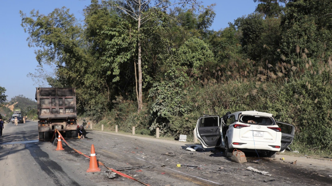 Bộ Xây dựng chỉ đạo “nóng” sau vụ tai nạn giao thông khiến 4 người tử vong ở Lạng Sơn- Ảnh 1.