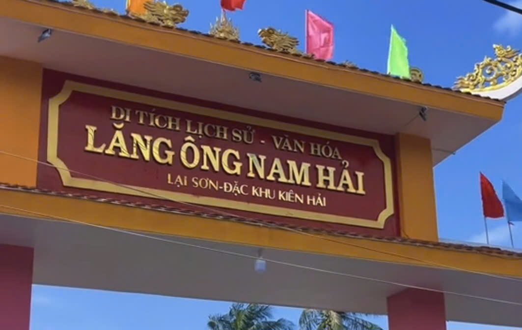 Độc đáo sắc màu văn hóa trong Lễ hội Nghinh Ông Lại Sơn ở An Giang- Ảnh 3. Độc đáo sắc màu văn hóa trong Lễ hội Nghinh Ông Lại Sơn ở An Giang- Ảnh 3.