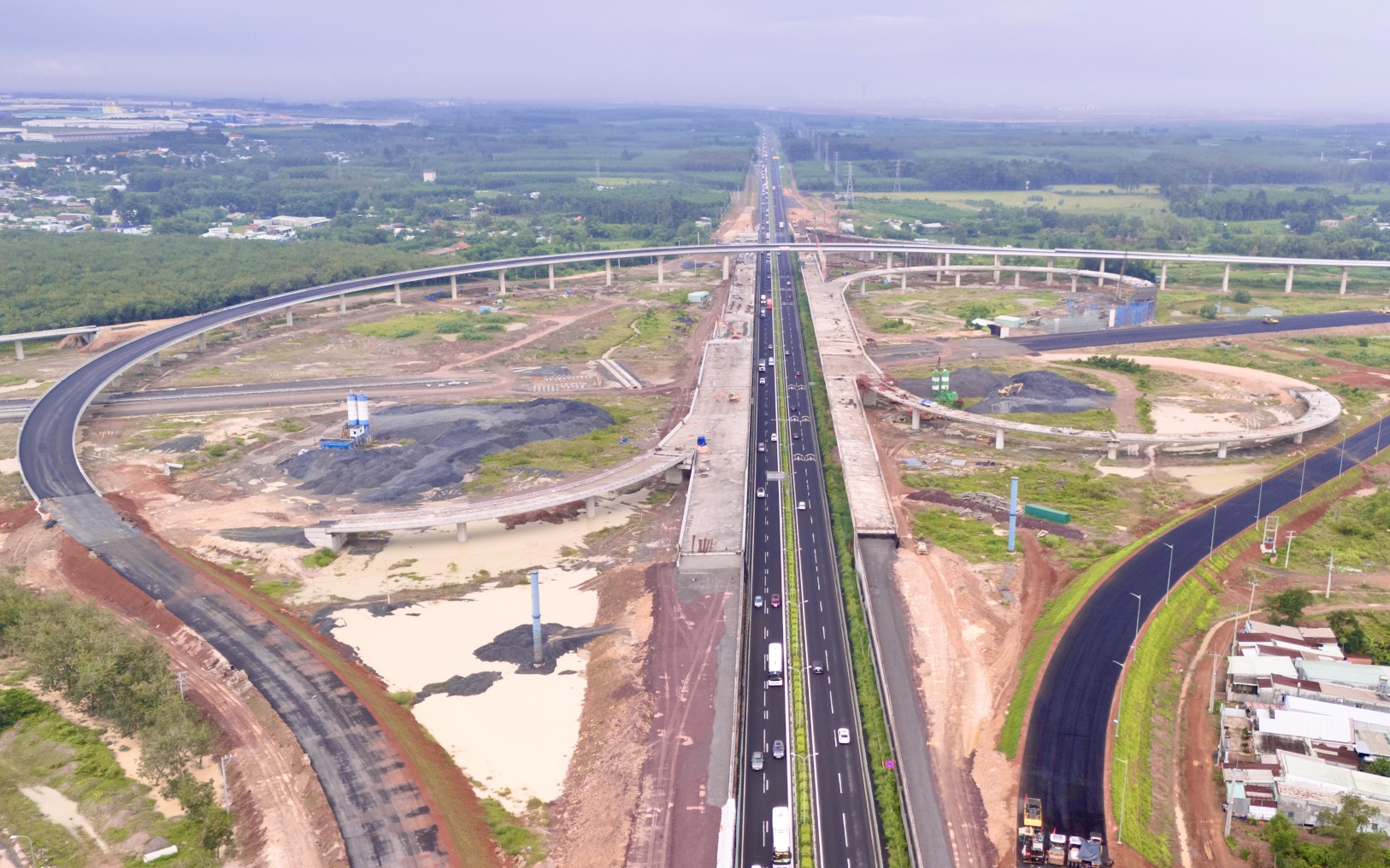 Từ 9/12 xe được l&ecirc;n cầu vượt nh&aacute;nh qua n&uacute;t giao Long Th&agrave;nh