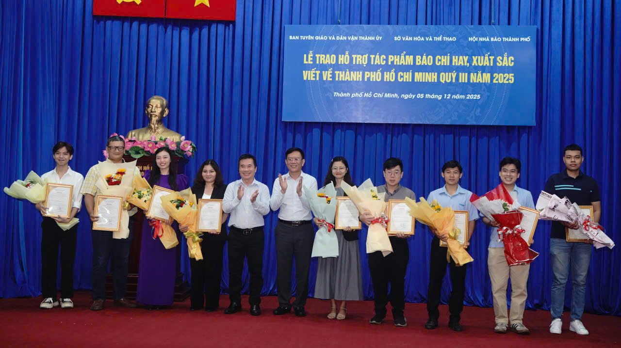 TP.HCM khen thưởng các tác phẩm báo chí xuất sắc quý III/2025- Ảnh 6.