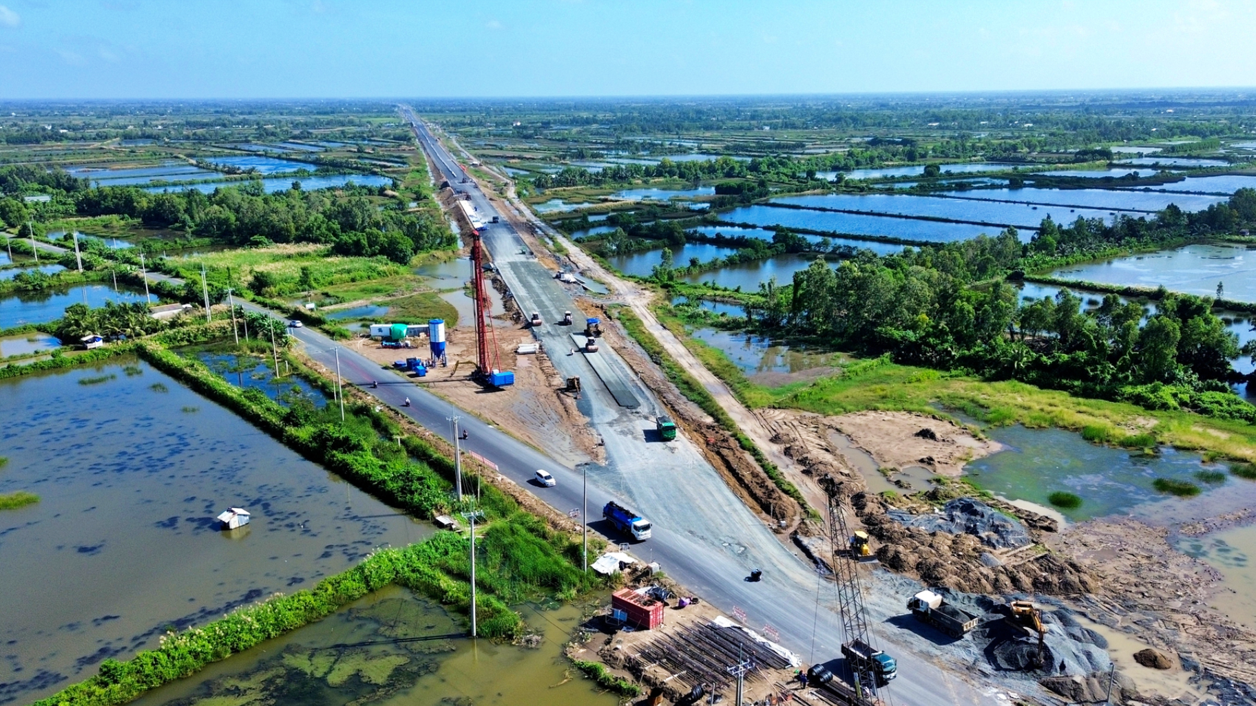 Người dân Cà Mau háo hức chờ đến ngày thông xe kỹ thuật cao tốc Cần Thơ - Cà Mau- Ảnh 1. Người dân Cà Mau háo hức chờ đến ngày thông xe kỹ thuật cao tốc Cần Thơ - Cà Mau- Ảnh 1.