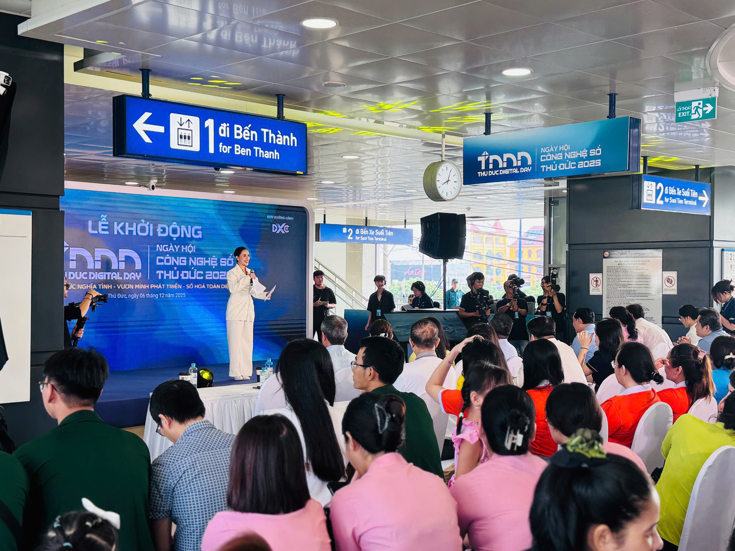 TP.HCM: Phường Thủ Đức ra mắt bản đồ số 3D, người dân tra cứu quy hoạch chỉ một chạm- Ảnh 2. TP.HCM: Phường Thủ Đức ra mắt bản đồ số 3D, người dân tra cứu quy hoạch chỉ một chạm- Ảnh 2.