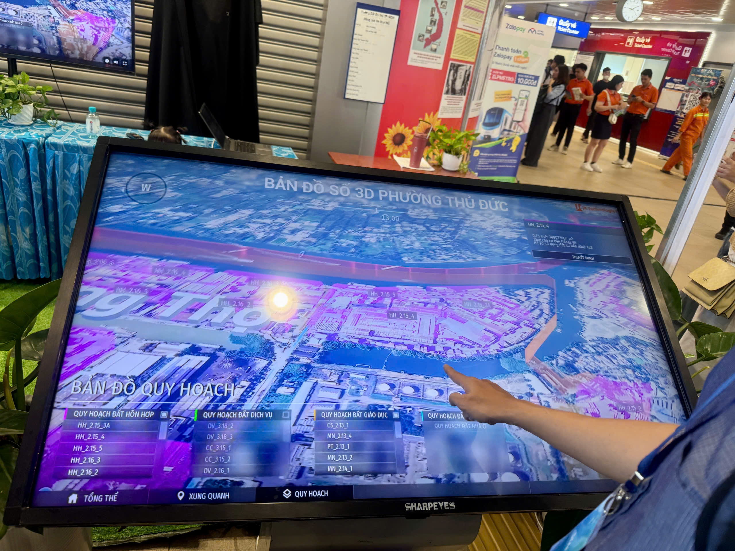 TP.HCM: Phường Thủ Đức ra mắt bản đồ số 3D, người dân tra cứu quy hoạch chỉ một chạm- Ảnh 3. TP.HCM: Phường Thủ Đức ra mắt bản đồ số 3D, người dân tra cứu quy hoạch chỉ một chạm- Ảnh 3.