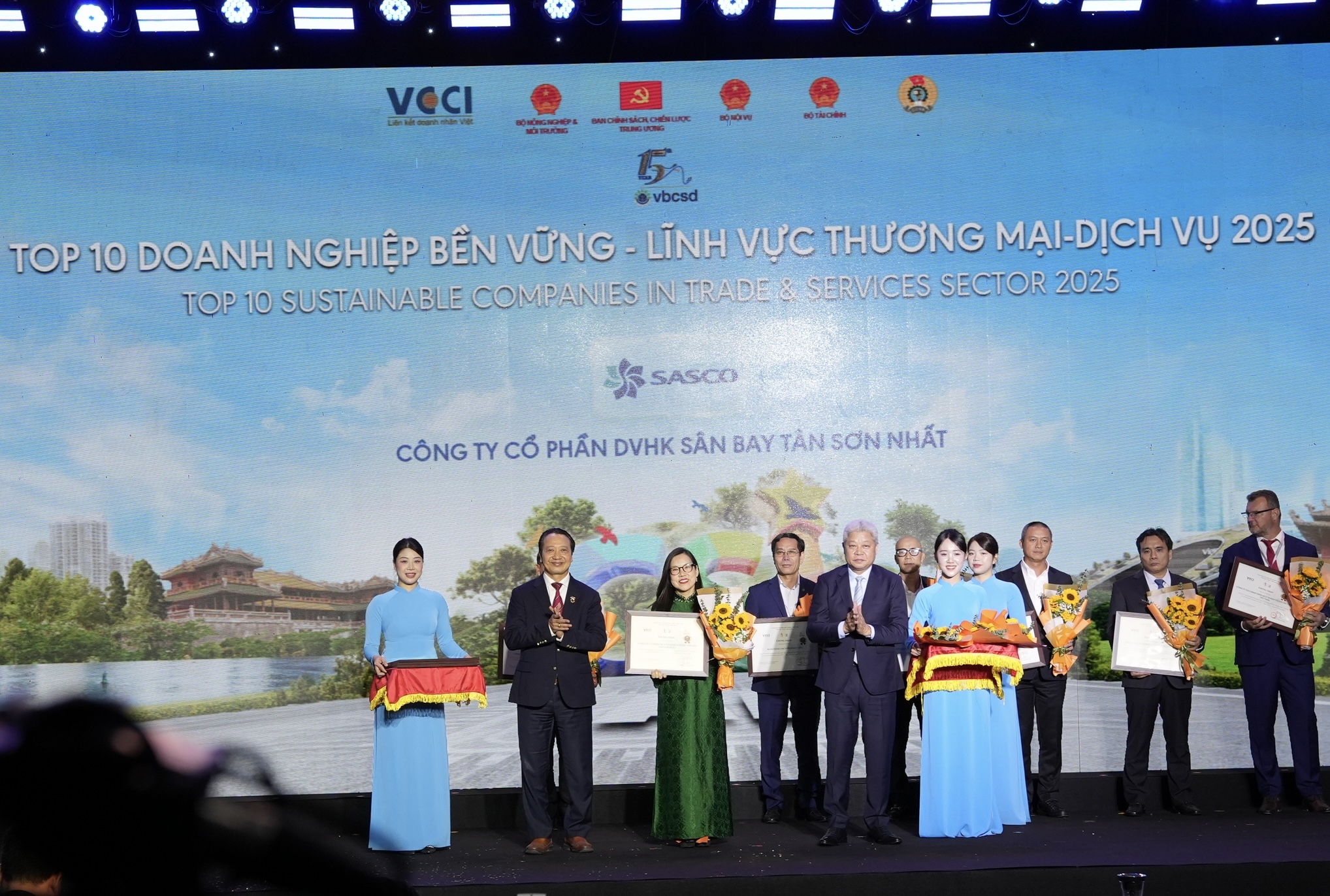 SASCO được vinh danh “Ngôi sao CSI” và 10 năm liên tiếp TOP 10 phát triển bền vững- Ảnh 1. SASCO được vinh danh “Ngôi sao CSI” và 10 năm liên tiếp TOP 10 phát triển bền vững- Ảnh 1.