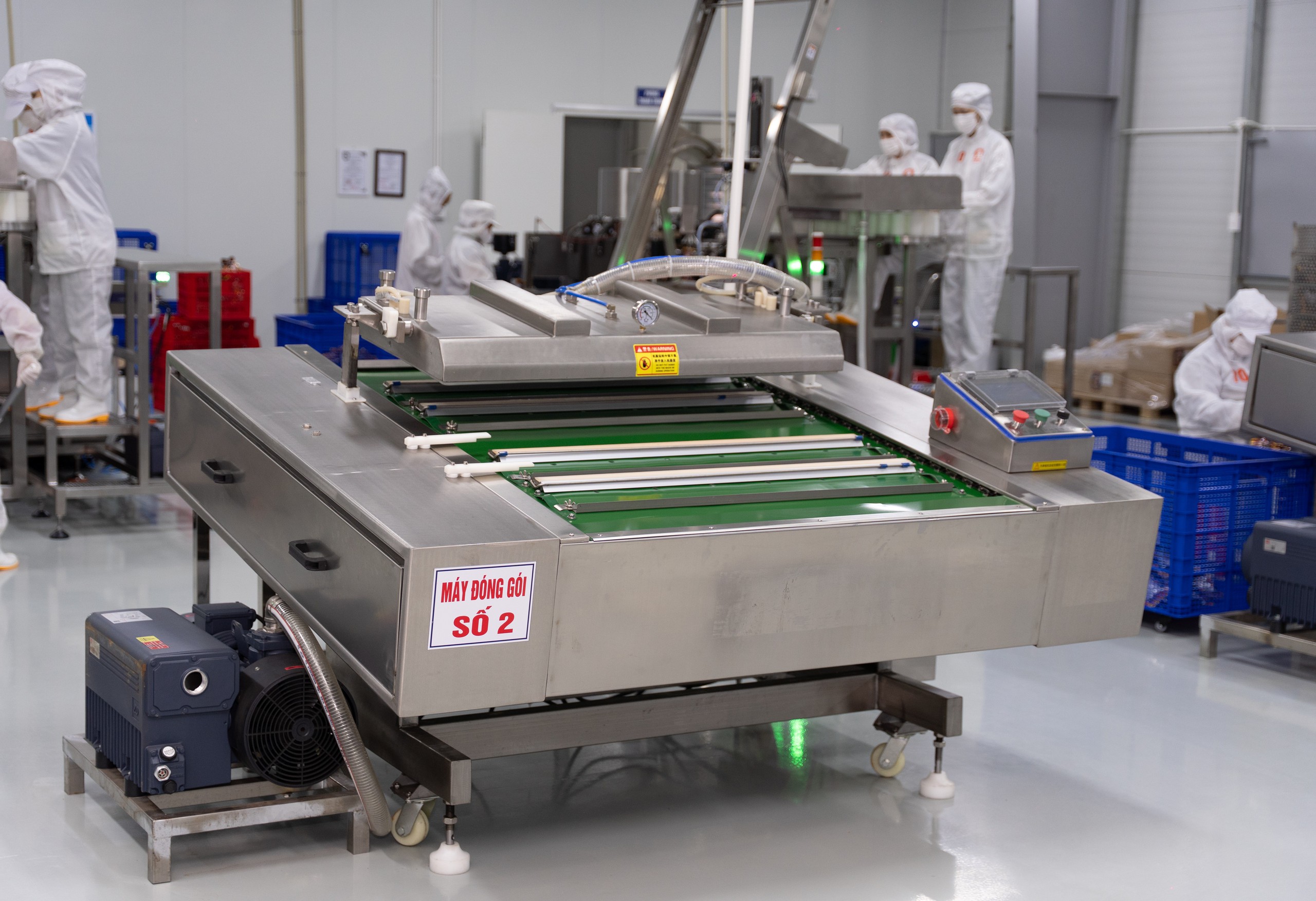 Cận cảnh cơ sở sản xuất hiện đại "Ch&acirc;n g&agrave; B&agrave; Tuyết"- Ảnh 19.