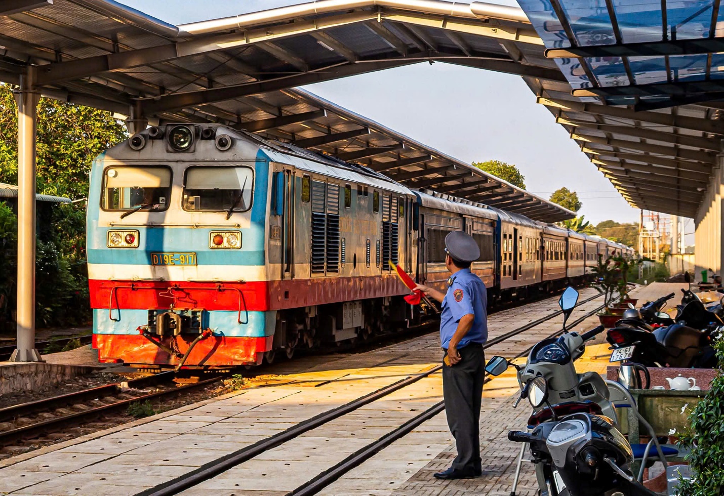 Quản lý chặt chẽ đăng kiểm và nhân lực đường sắt- Ảnh 1.