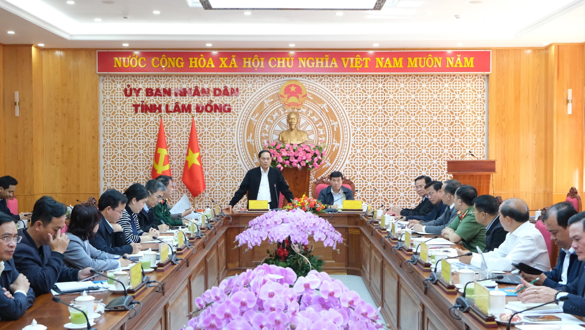 Phó Thủ tướng Bùi Thanh Sơn: Lâm Đồng sớm hoàn thành chiến dịch hỗ trợ nhà ở cho bà con- Ảnh 1.