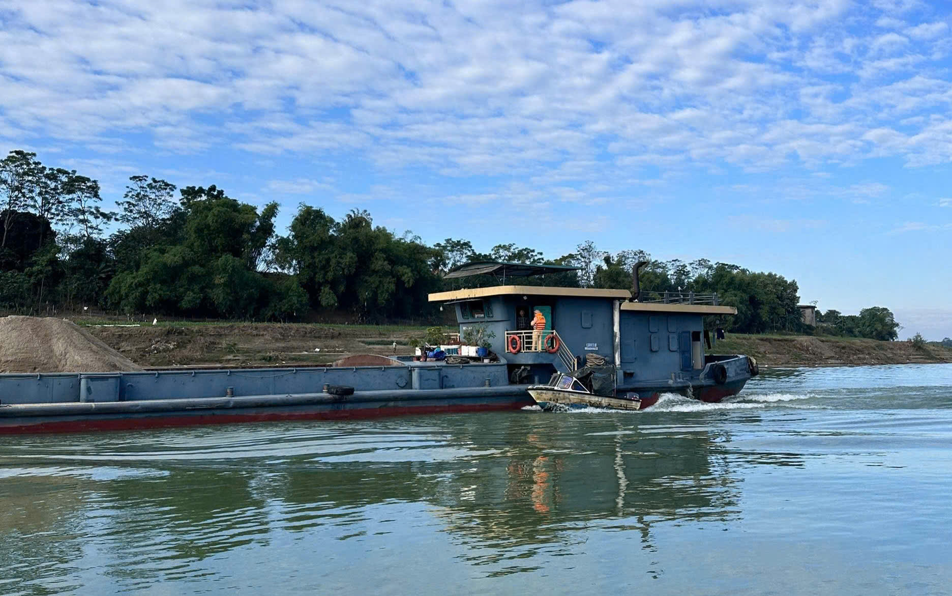 Nhiều vi phạm an toàn giao thông đường thủy tại Lào Cai - Tuyên Quang bị xử lý- Ảnh 8.