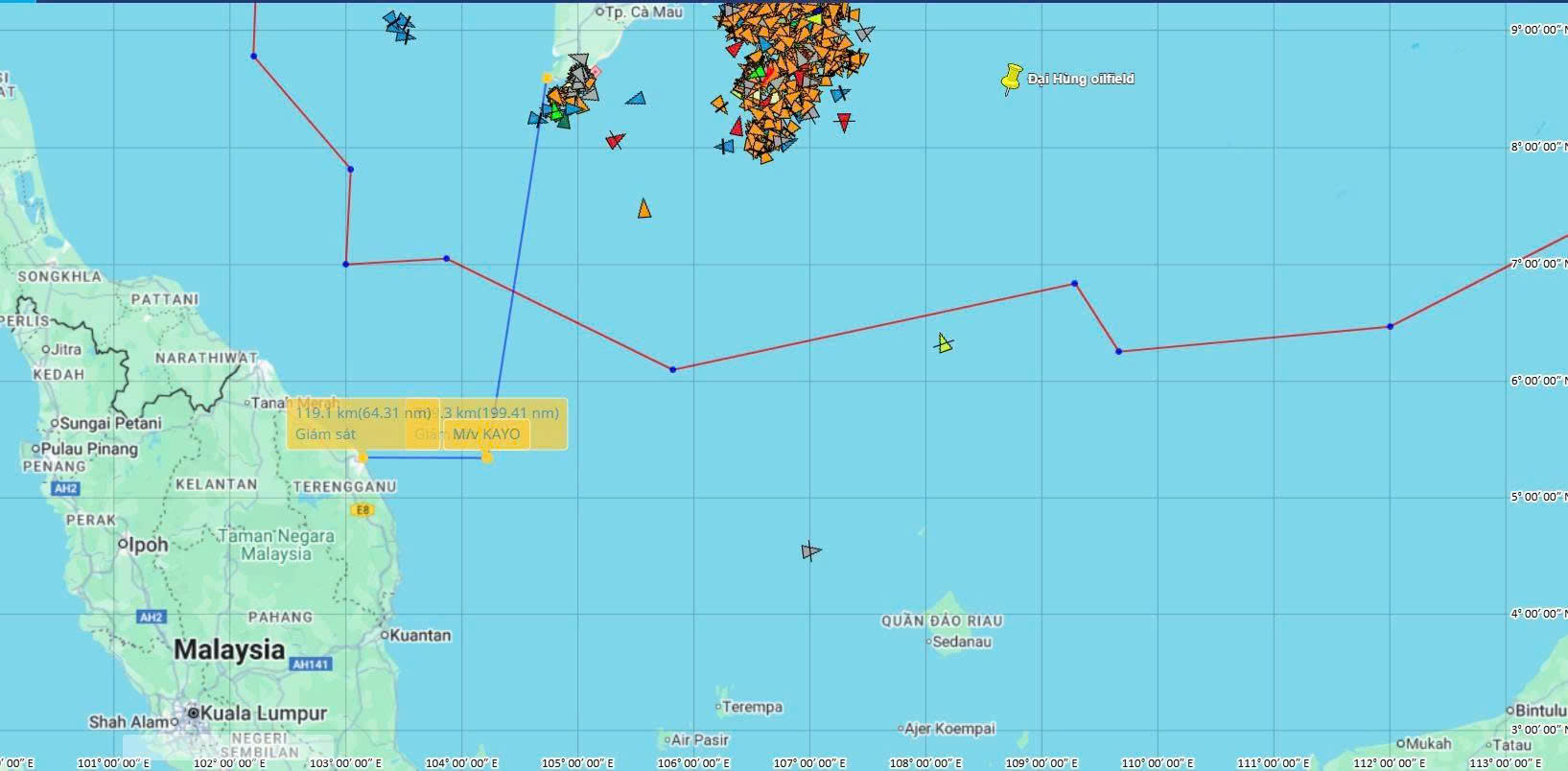 Phối hợp quốc tế cứu nhiều thuyền viên Việt Nam gặp sự cố trên vùng biển Malaysia- Ảnh 1. Phối hợp quốc tế cứu nhiều thuyền viên Việt Nam gặp sự cố trên vùng biển Malaysia- Ảnh 1.