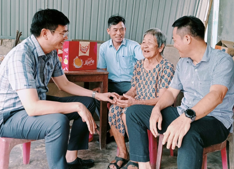 Hà Tĩnh: Đột phá trong cải cách hành chính giúp nâng cao kỹ năng số của người dân- Ảnh 2.