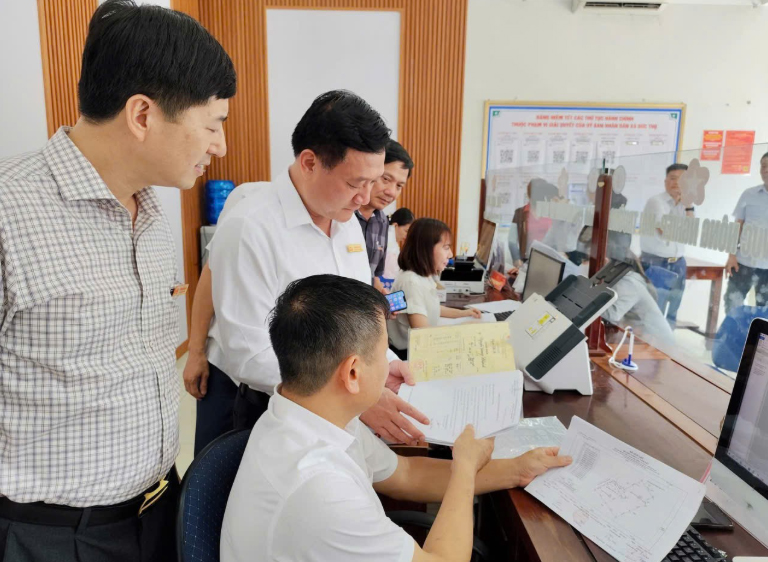 Hà Tĩnh: Đột phá trong cải cách hành chính giúp nâng cao kỹ năng số của người dân- Ảnh 1.