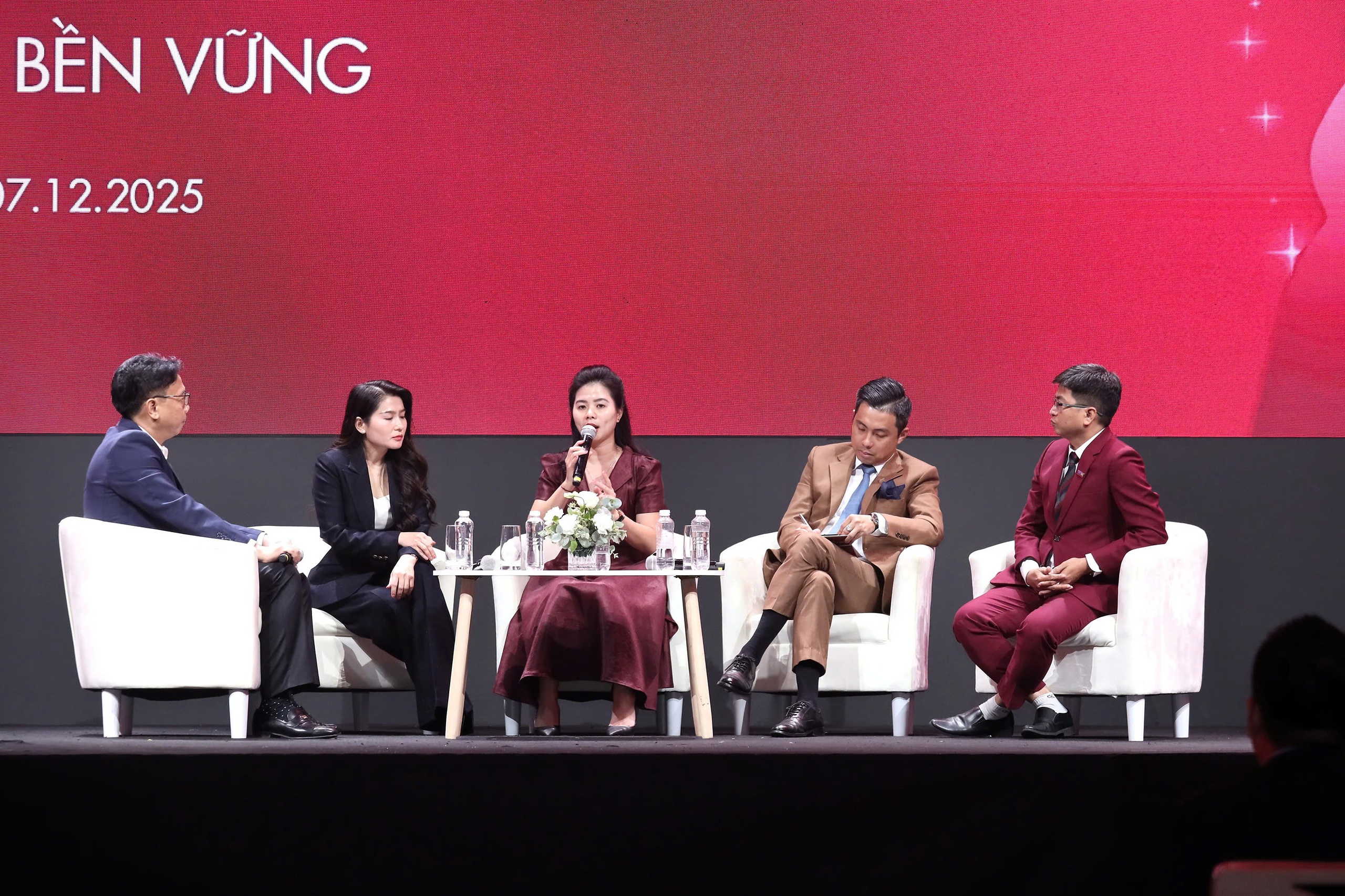 Chuẩn hóa nghề môi giới bất động sản: Nền tảng minh bạch thị trường và phát triển bền vững- Ảnh 1.