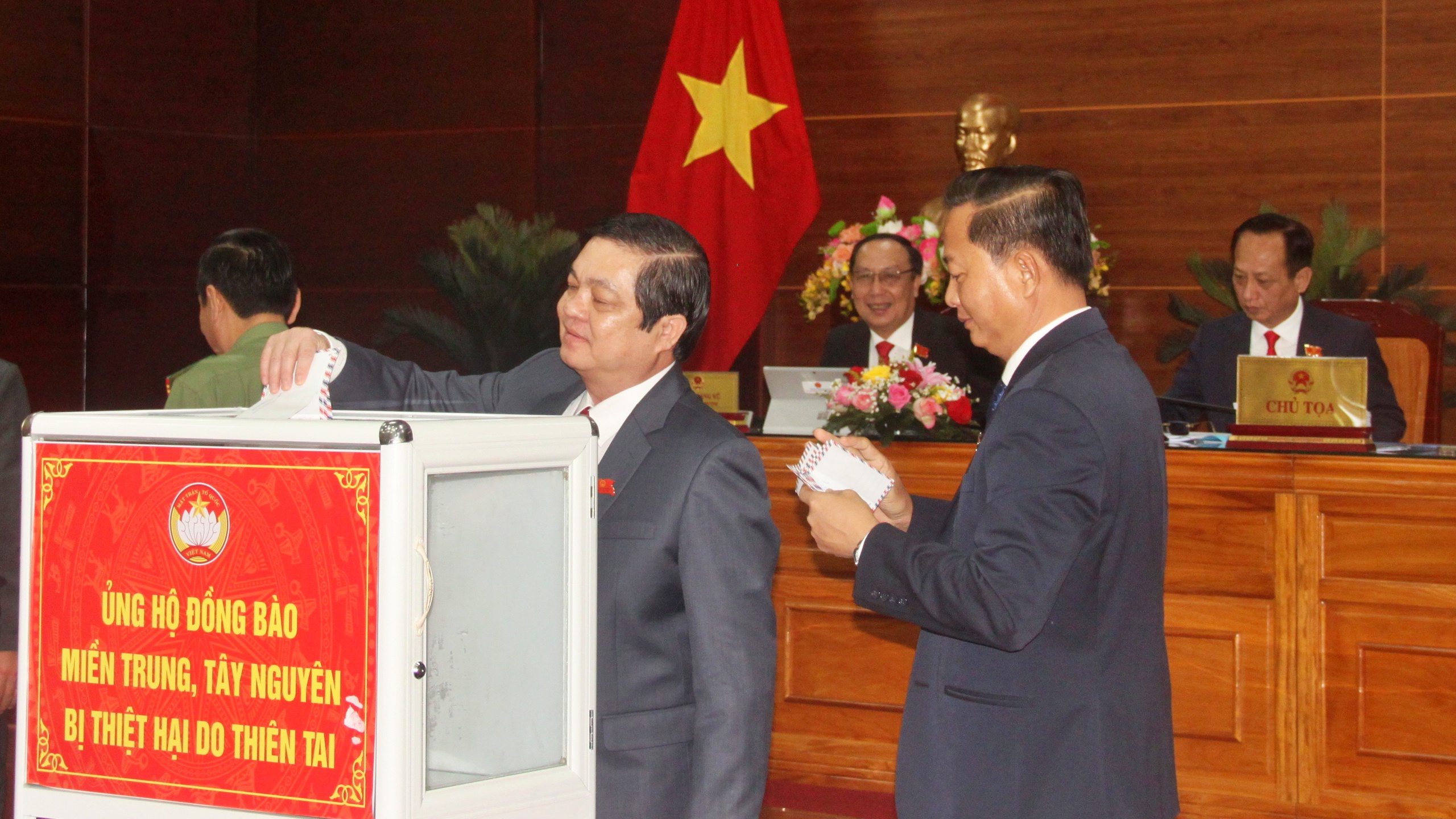 Cà Mau đẩy mạnh xây dựng hạ tầng, tích cực giải quyết kiến nghị của cử tri- Ảnh 3. Cà Mau đẩy mạnh xây dựng hạ tầng, tích cực giải quyết kiến nghị của cử tri- Ảnh 3.