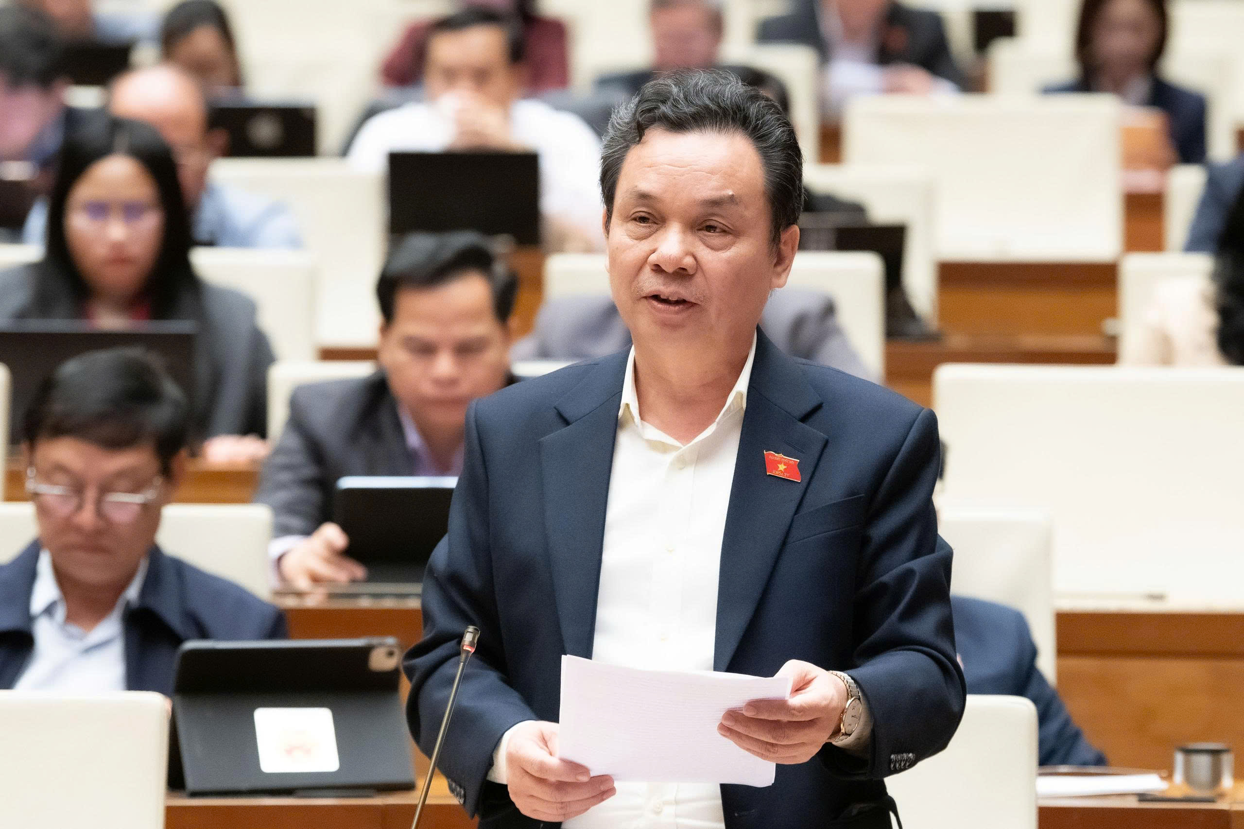 Trao cơ chế mở đường cải tạo chung cư cũ, gỡ điểm nghẽn phát triển hạ tầng cho Hà Nội- Ảnh 1. Trao cơ chế mở đường cải tạo chung cư cũ, gỡ điểm nghẽn phát triển hạ tầng cho Hà Nội- Ảnh 1.