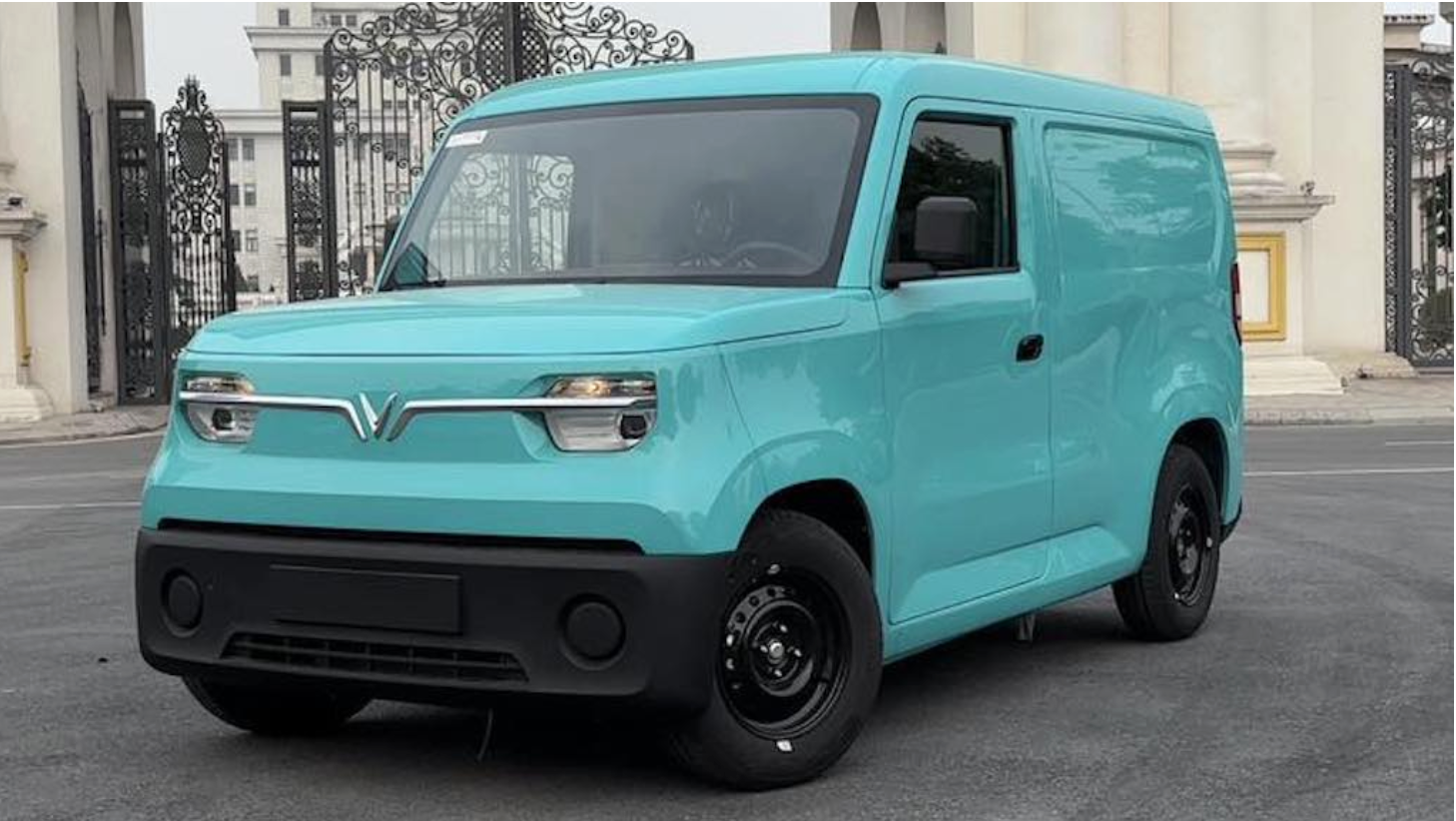 Hai mẫu ô tô điện VinFast mới sắp bàn giao tới khách hàng- Ảnh 2.