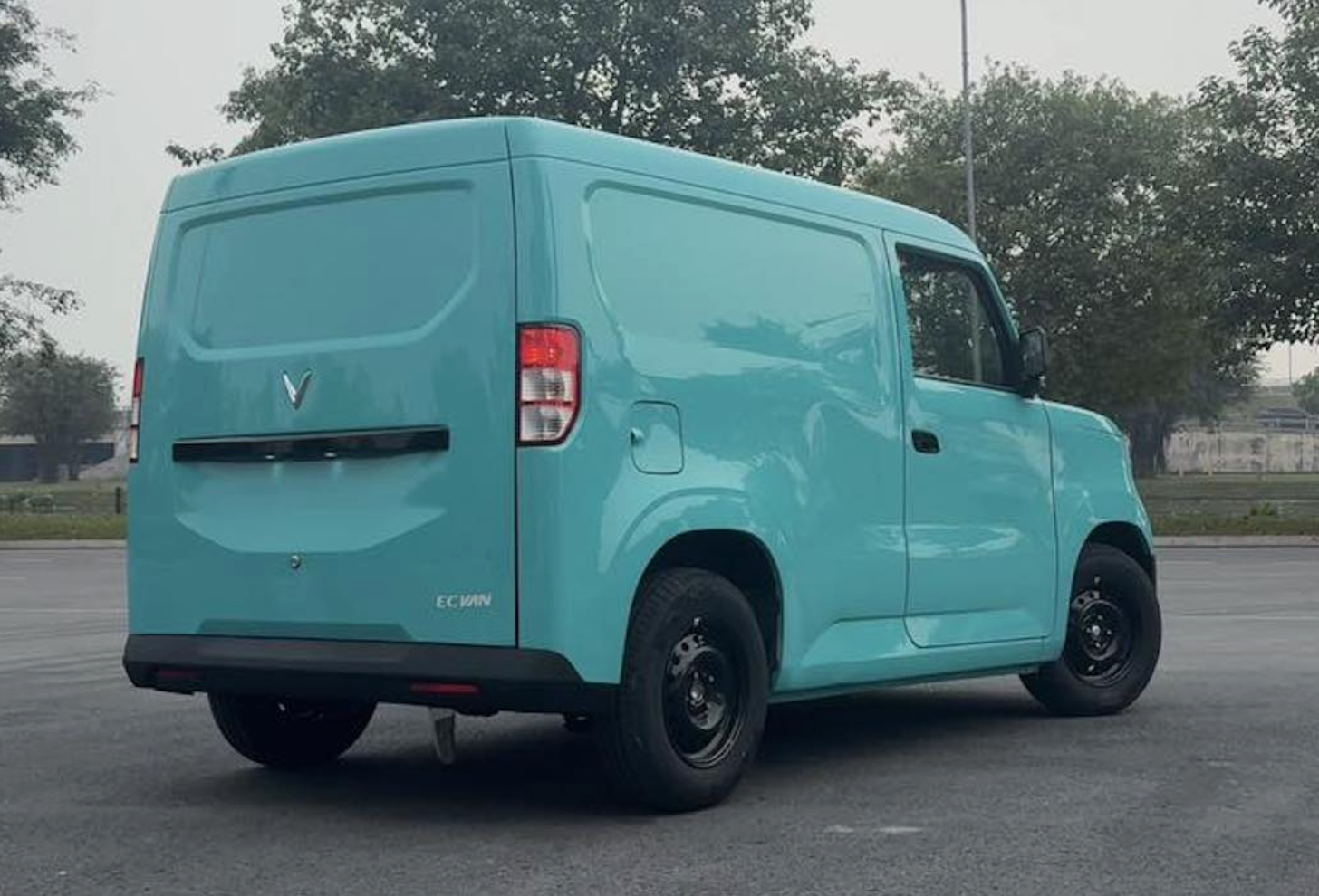 Hai mẫu ô tô điện VinFast mới sắp bàn giao tới khách hàng- Ảnh 4.