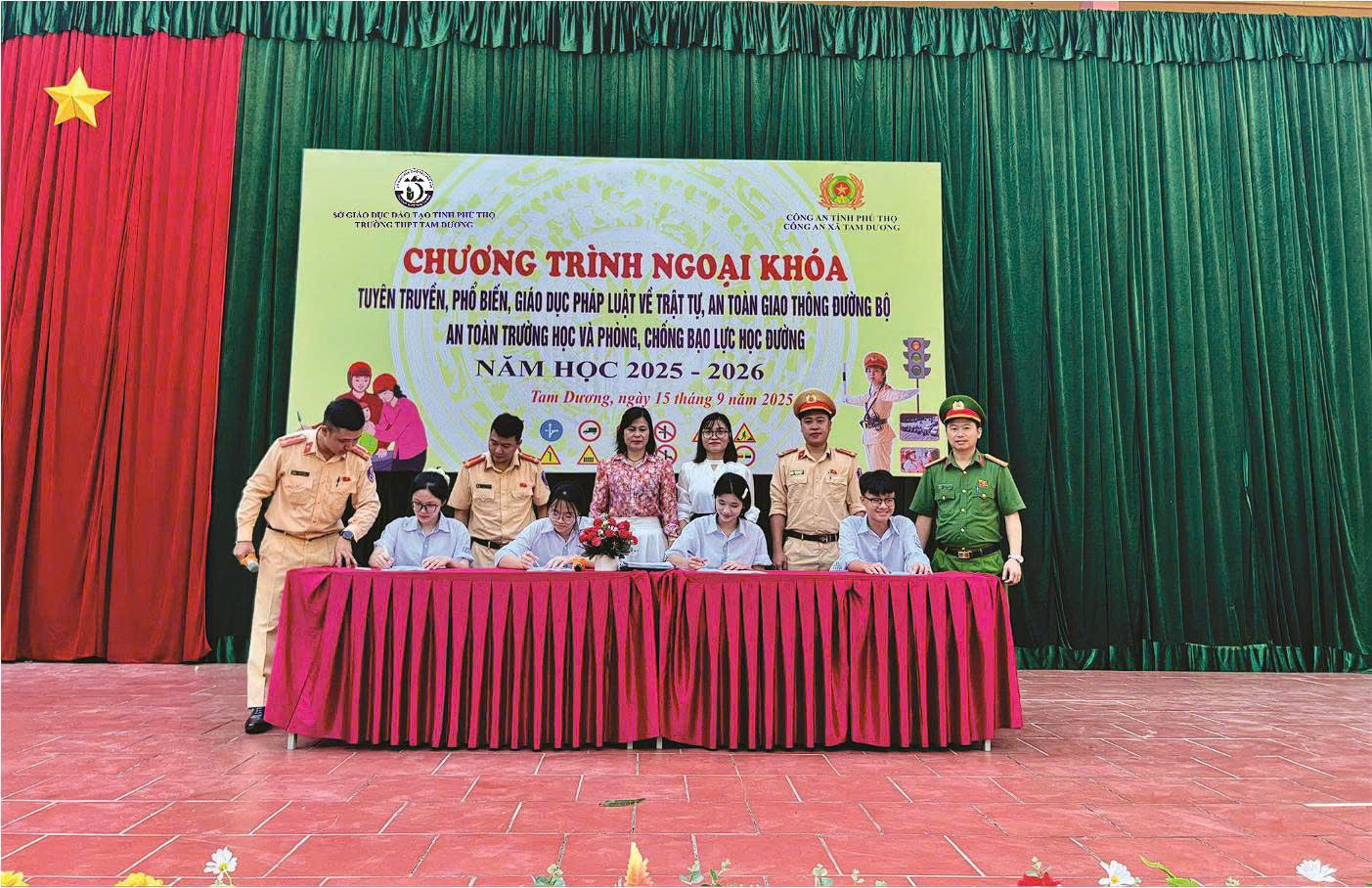 Phú Thọ: Nâng cao nhận thức và hình thành văn hóa giao thông cho học sinh THPT- Ảnh 2. Phú Thọ: Nâng cao nhận thức và hình thành văn hóa giao thông cho học sinh THPT- Ảnh 2.