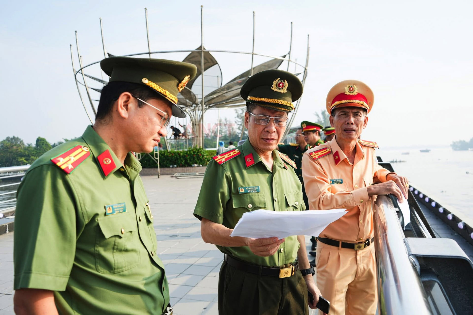 Cần Thơ huy động lực lượng đảm bảo an toàn lễ hội lễ hội Văn hóa Sông nước 2025- Ảnh 4. Cần Thơ huy động lực lượng đảm bảo an toàn lễ hội lễ hội Văn hóa Sông nước 2025- Ảnh 4.