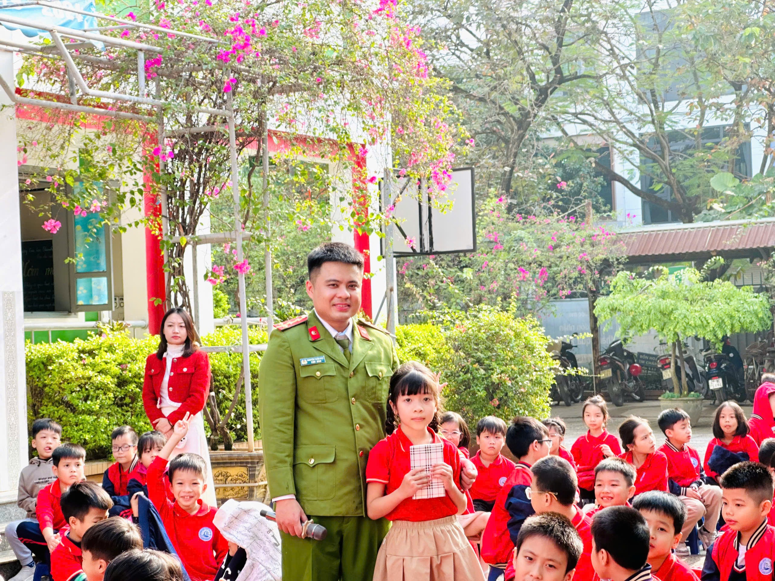 Hà Nội: Tăng cường kỹ năng phòng cháy chữa cháy cho học sinh- Ảnh 5.