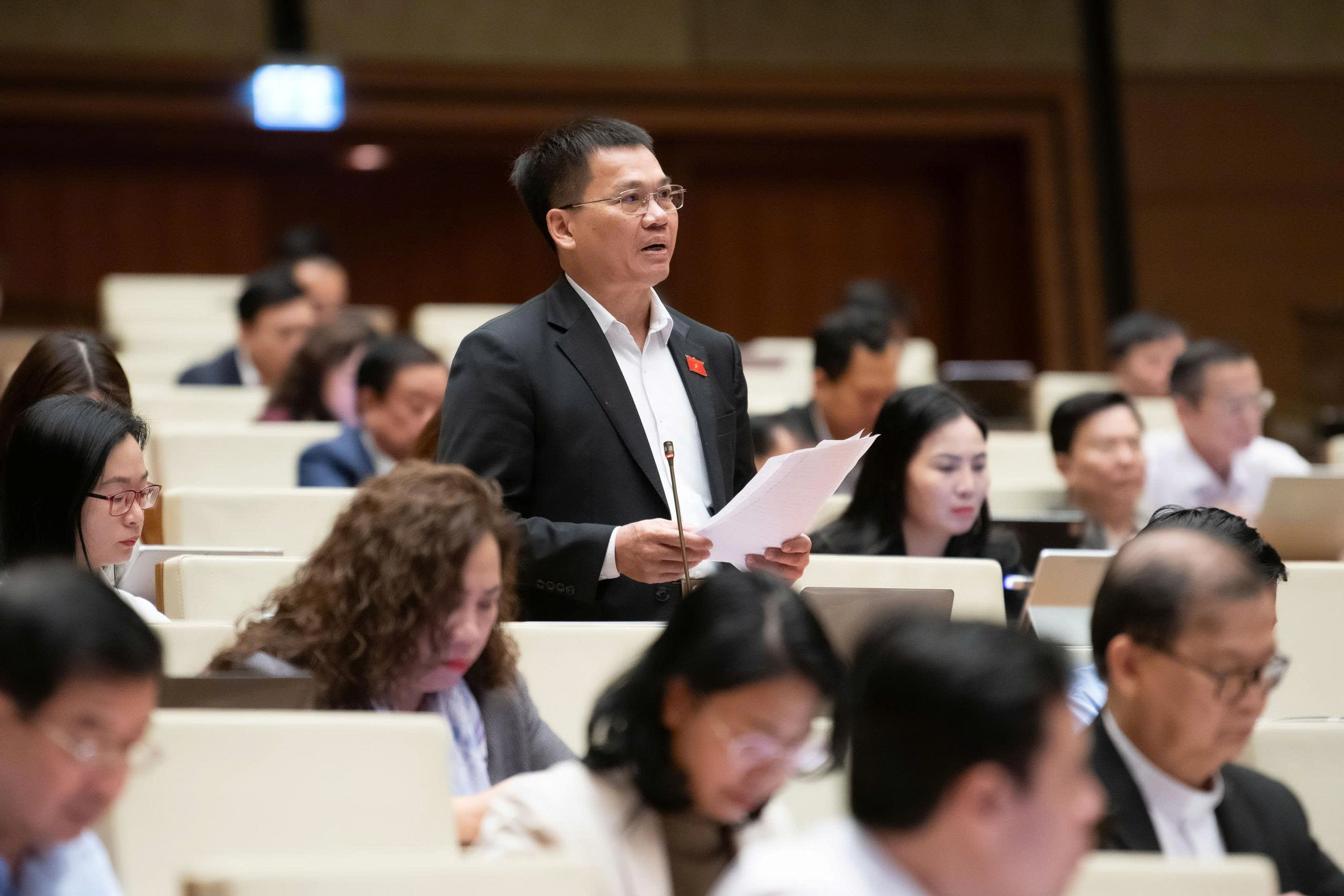 Đại biểu Quốc hội: Phòng, chống tham nhũng không cản trở mà thúc đẩy xã hội phát triển- Ảnh 2. Đại biểu Quốc hội: Phòng, chống tham nhũng không cản trở mà thúc đẩy xã hội phát triển- Ảnh 2.