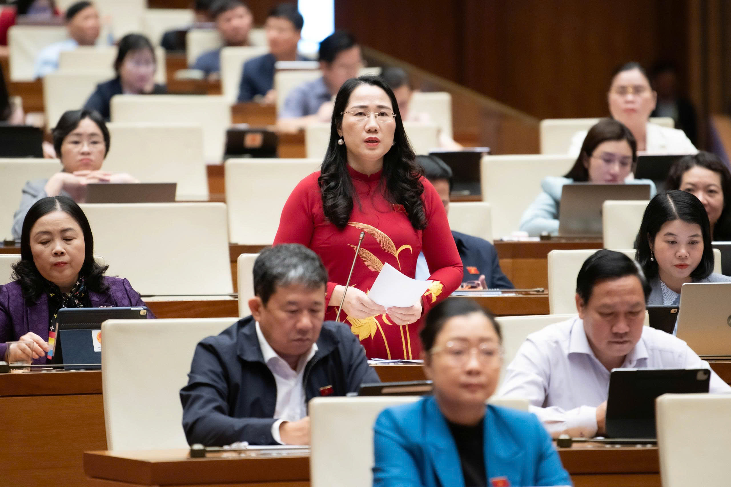 Đại biểu Quốc hội: Phòng, chống tham nhũng không cản trở mà thúc đẩy xã hội phát triển- Ảnh 1. Đại biểu Quốc hội: Phòng, chống tham nhũng không cản trở mà thúc đẩy xã hội phát triển- Ảnh 1.