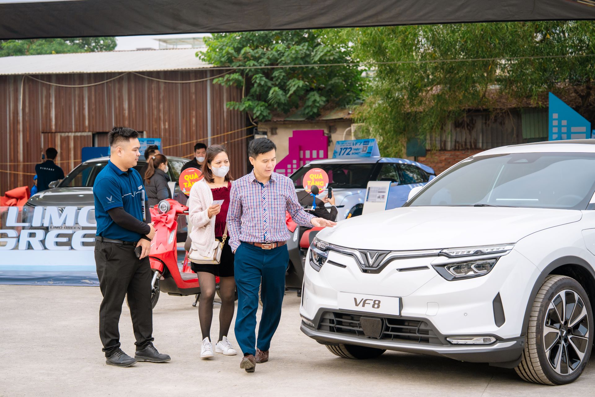 Nhiều khách hàng Thủ đô quyết đổi sang xe điện- Ảnh 2. Nhiều khách hàng Thủ đô quyết đổi sang xe điện- Ảnh 2.