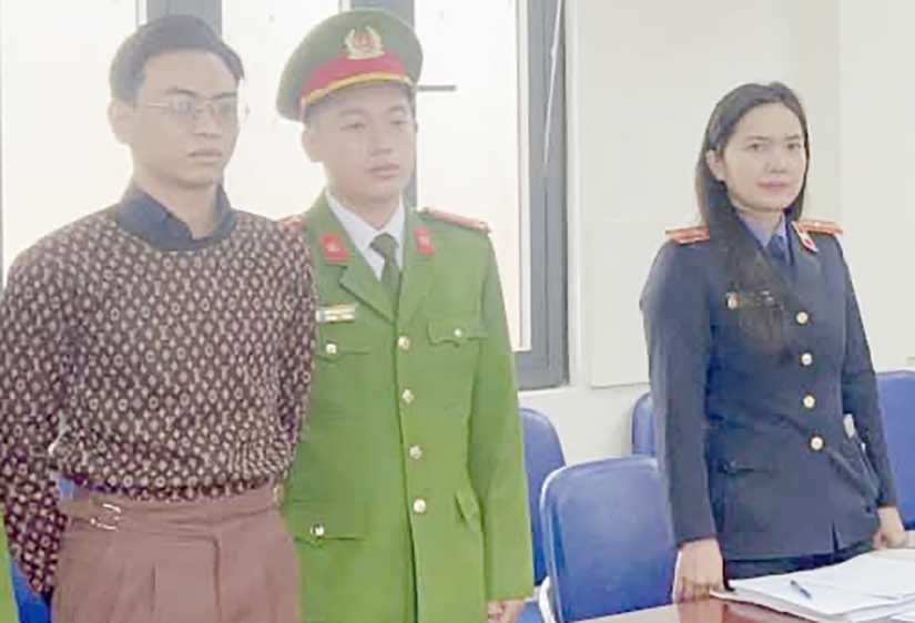 Khởi tố, bắt tạm giam "tổng tài" chỉ đạo đánh người tại quán cà phê ở Hà Nội- Ảnh 1. Khởi tố, bắt tạm giam "tổng tài" chỉ đạo đánh người tại quán cà phê ở Hà Nội- Ảnh 1.