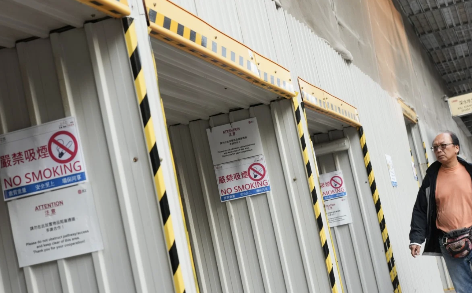 Hong Kong cân nhắc cấm hút thuốc ở công trường- Ảnh 2. Hong Kong cân nhắc cấm hút thuốc ở công trường- Ảnh 2.