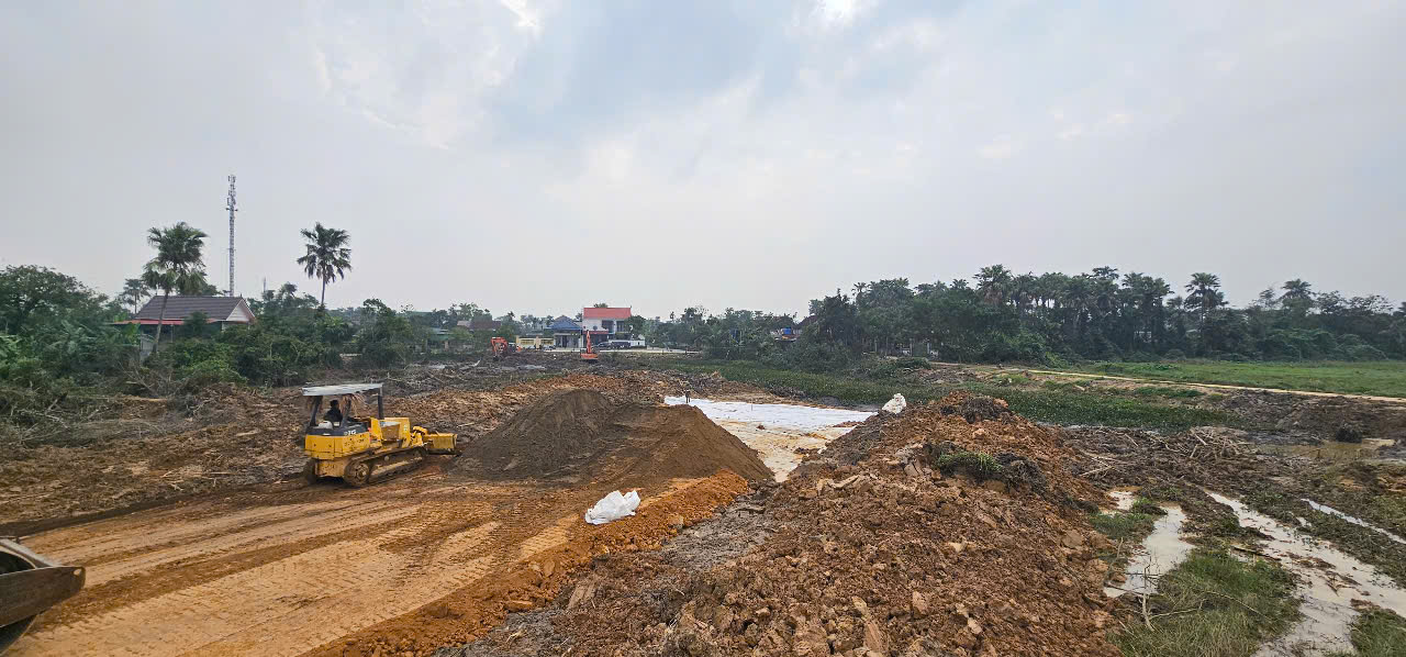 Hà Tĩnh: Đảm bảo công tác GPMB phục vụ dự án đường sắt tốc độ cao Bắc-Nam đoạn qua địa bàn- Ảnh 1. Hà Tĩnh: Đảm bảo công tác GPMB phục vụ dự án đường sắt tốc độ cao Bắc-Nam đoạn qua địa bàn- Ảnh 1.