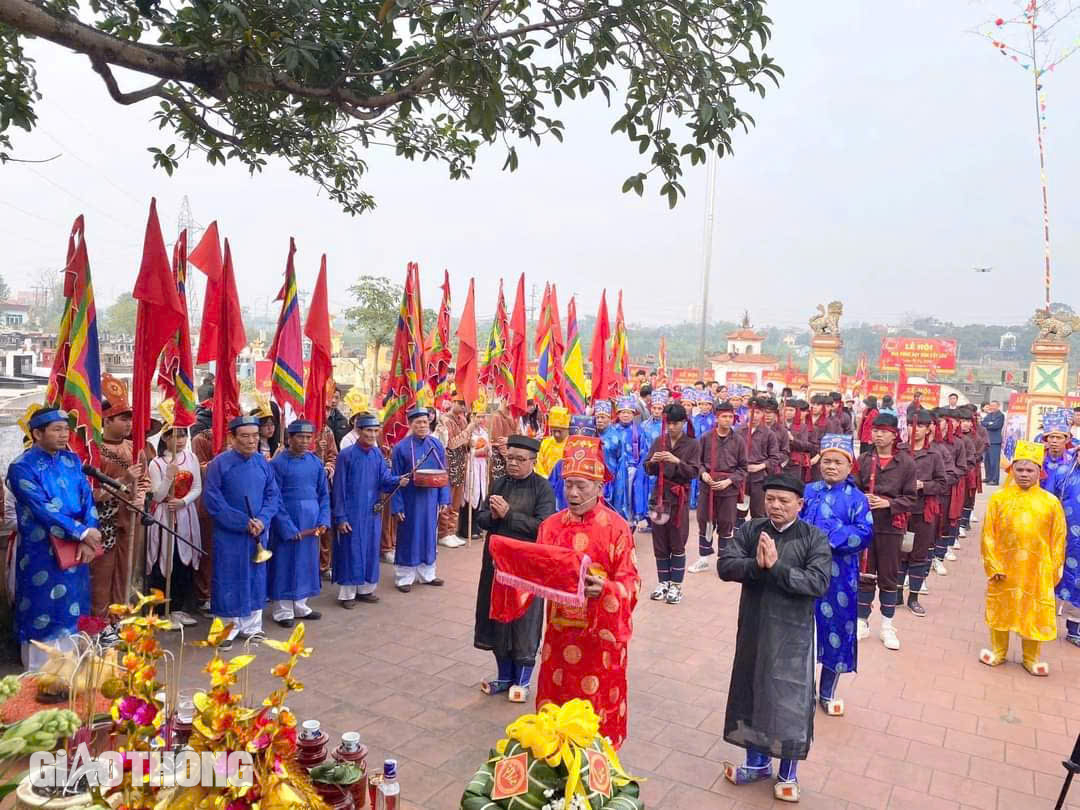 Đặc sắc lễ hội "Vua Hùng dạy dân cấy lúa"- Ảnh 1.