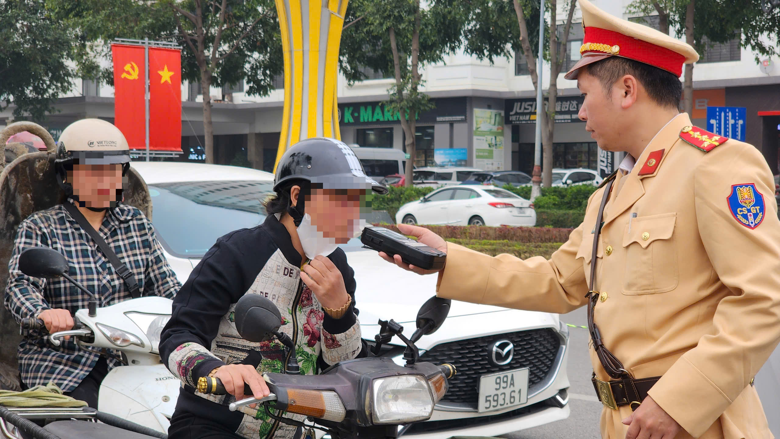 Bắc Ninh: Kiểm tra hàng trăm tài xế, CSGT không phát hiện "ma men"- Ảnh 9.