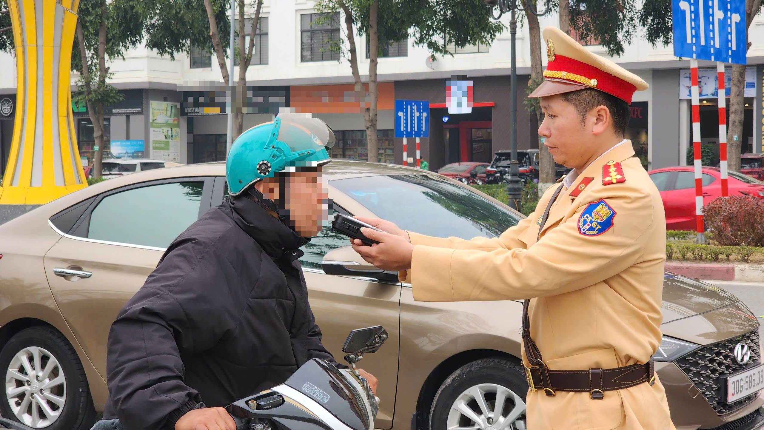 Bắc Ninh: Kiểm tra hàng trăm tài xế, CSGT không phát hiện "ma men"- Ảnh 5.